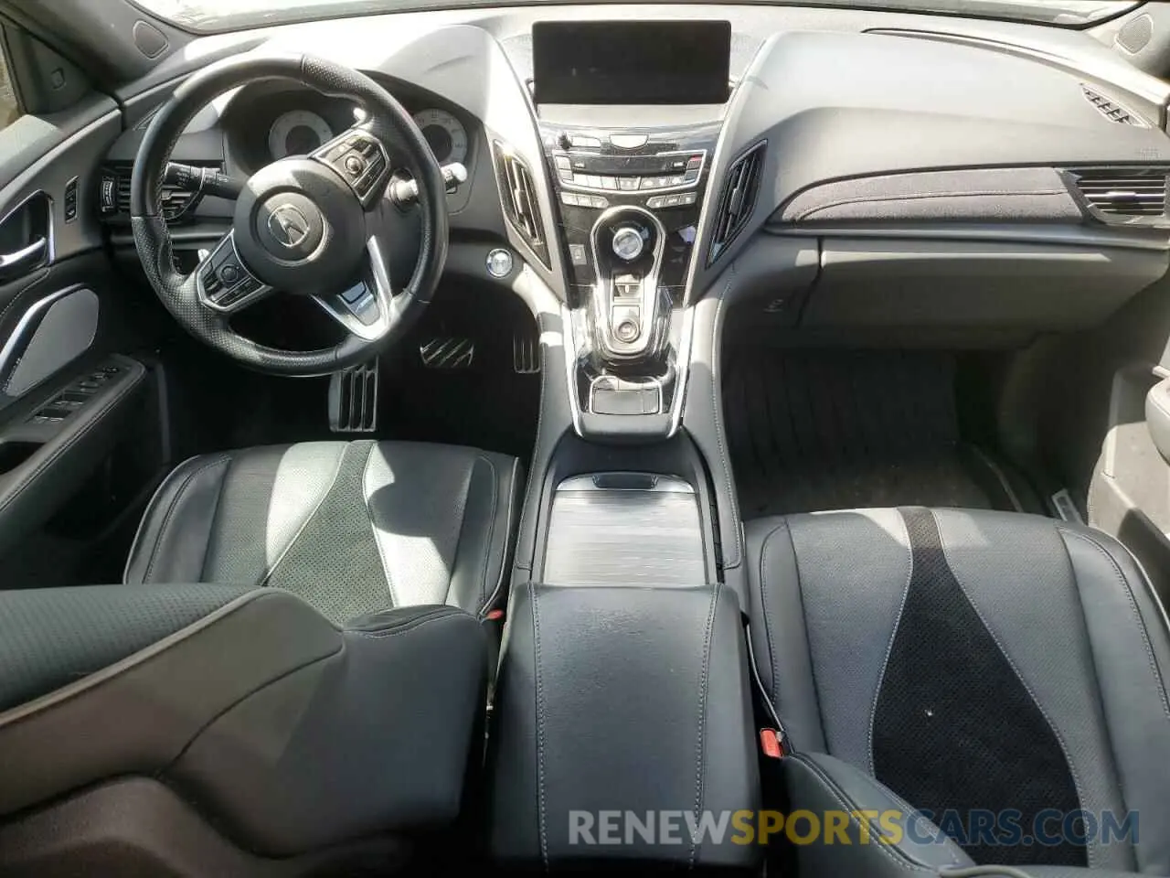 8 Photograph of a damaged car 5J8TC2H61LL018469 ACURA RDX 2020