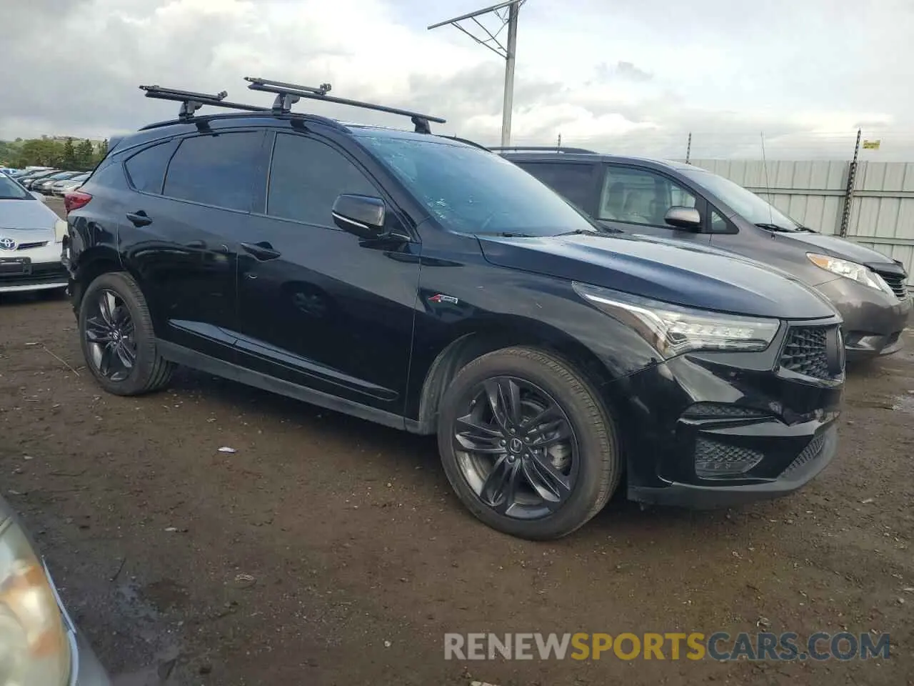 4 Photograph of a damaged car 5J8TC2H61LL032260 ACURA RDX 2020