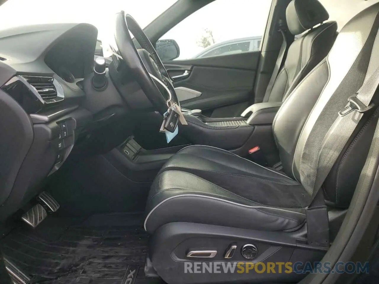 7 Photograph of a damaged car 5J8TC2H61LL032260 ACURA RDX 2020
