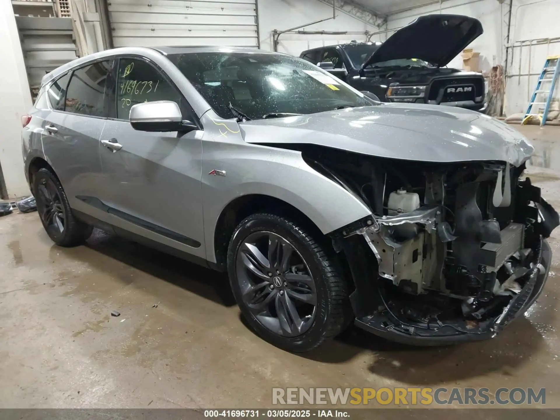 1 Photograph of a damaged car 5J8TC2H63LL022801 ACURA RDX 2020