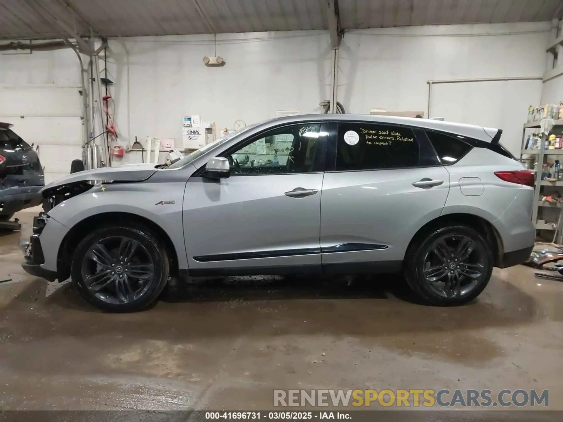 15 Photograph of a damaged car 5J8TC2H63LL022801 ACURA RDX 2020