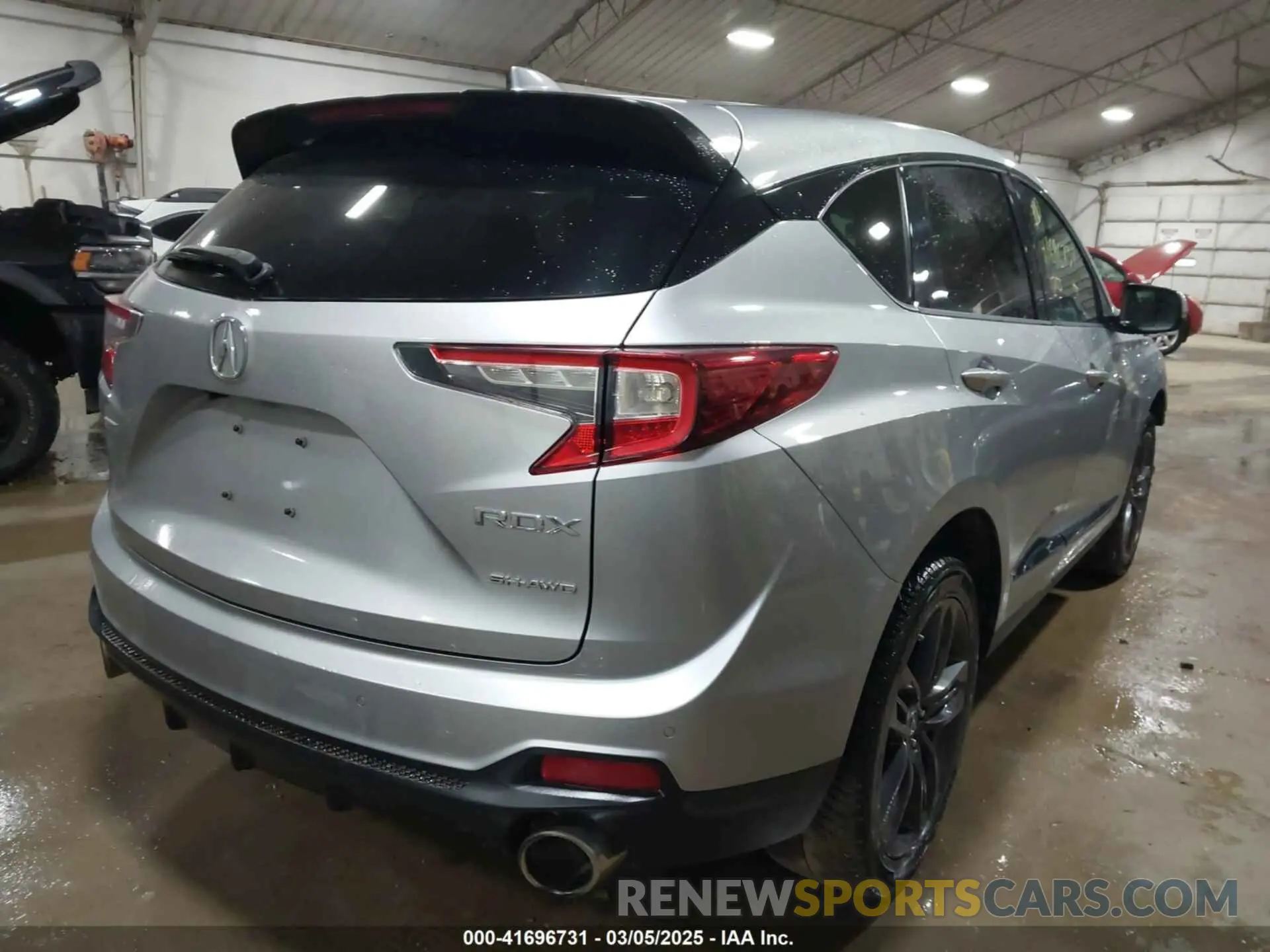 4 Photograph of a damaged car 5J8TC2H63LL022801 ACURA RDX 2020