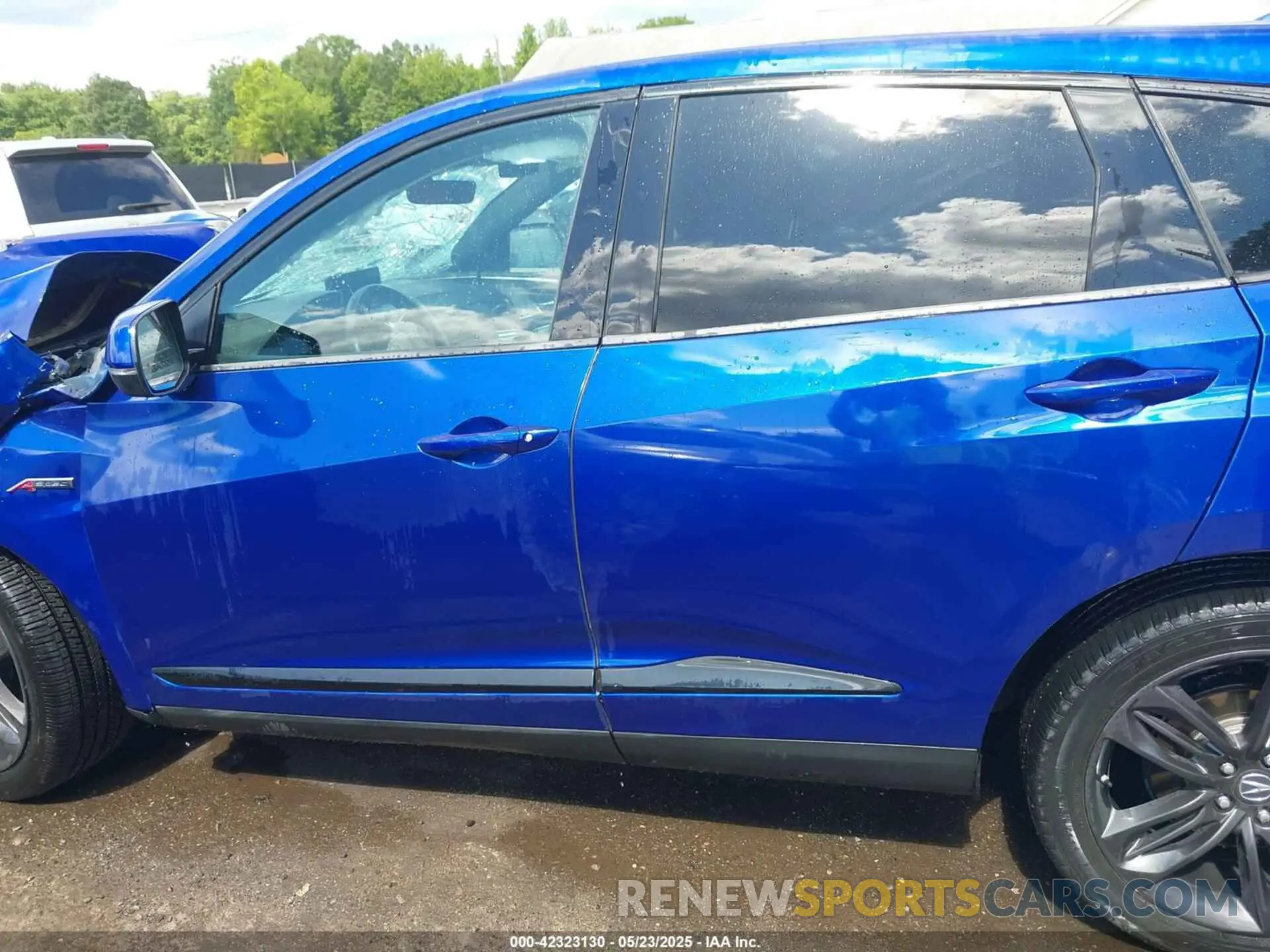 14 Photograph of a damaged car 5J8TC2H68LL037763 ACURA RDX 2020
