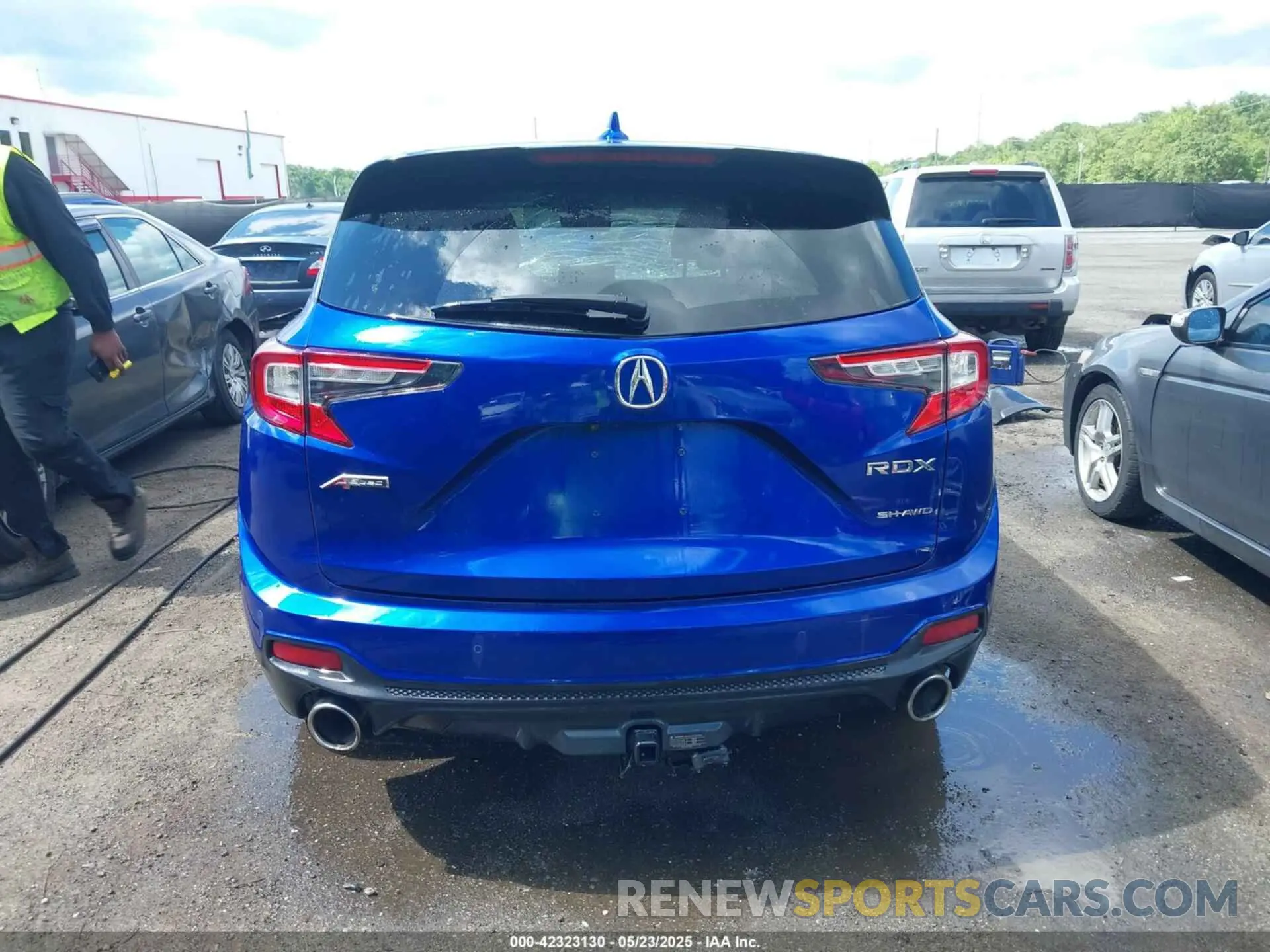 16 Photograph of a damaged car 5J8TC2H68LL037763 ACURA RDX 2020