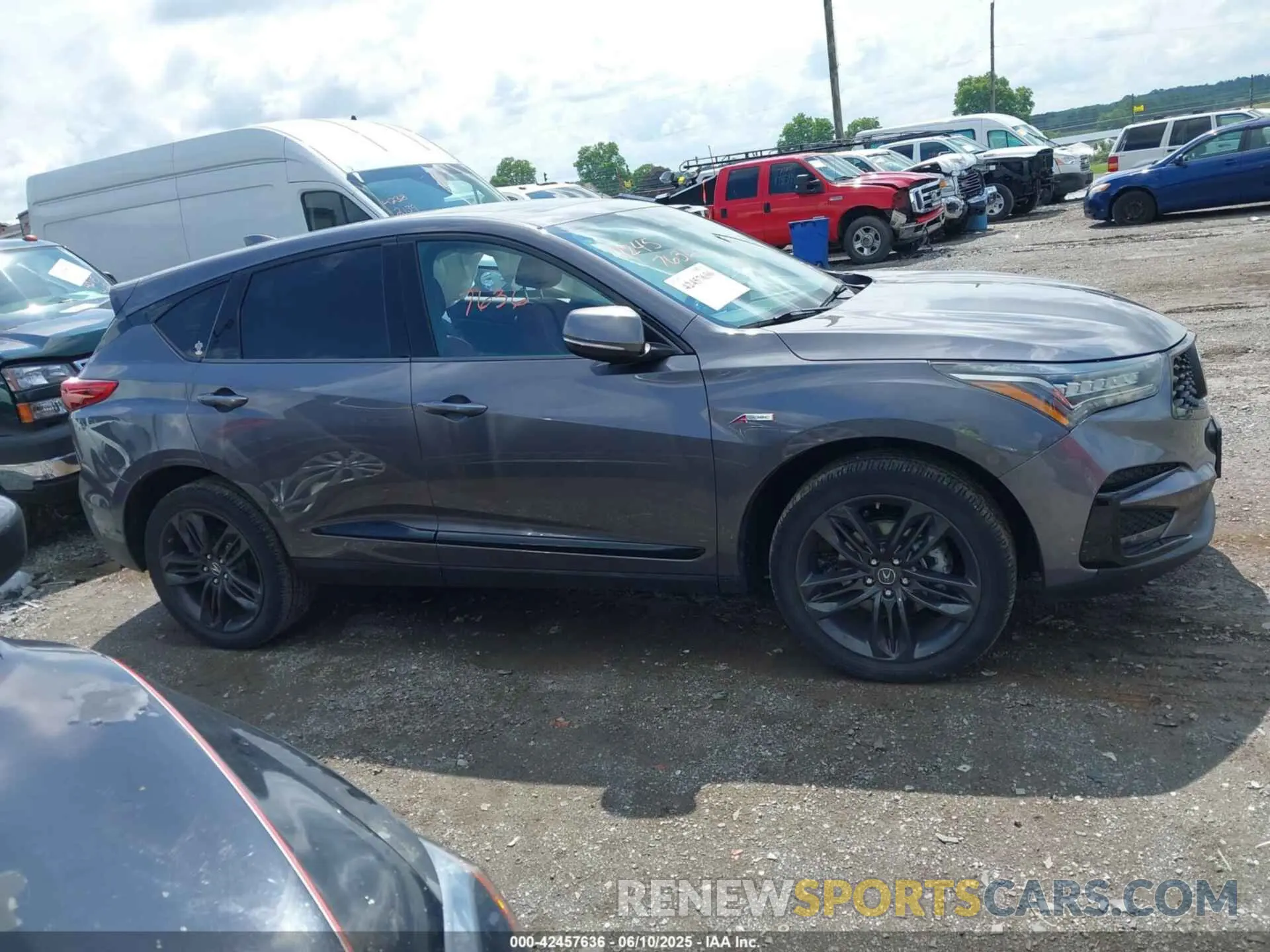 13 Photograph of a damaged car 5J8TC2H6XLL040065 ACURA RDX 2020