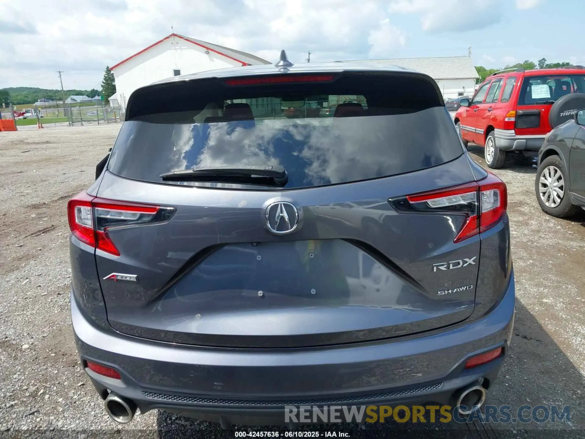 16 Photograph of a damaged car 5J8TC2H6XLL040065 ACURA RDX 2020