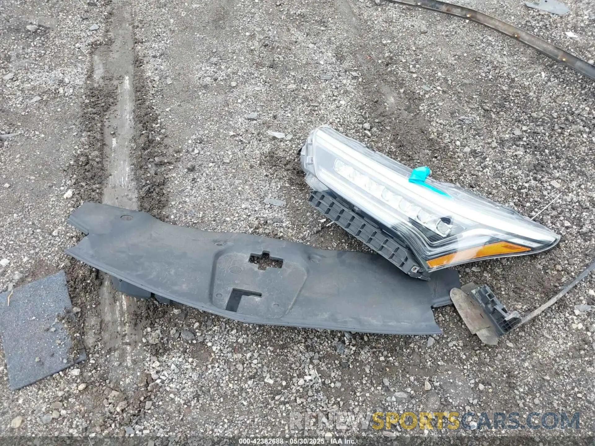 12 Photograph of a damaged car 5J8TC2H73LL809899 ACURA RDX 2020