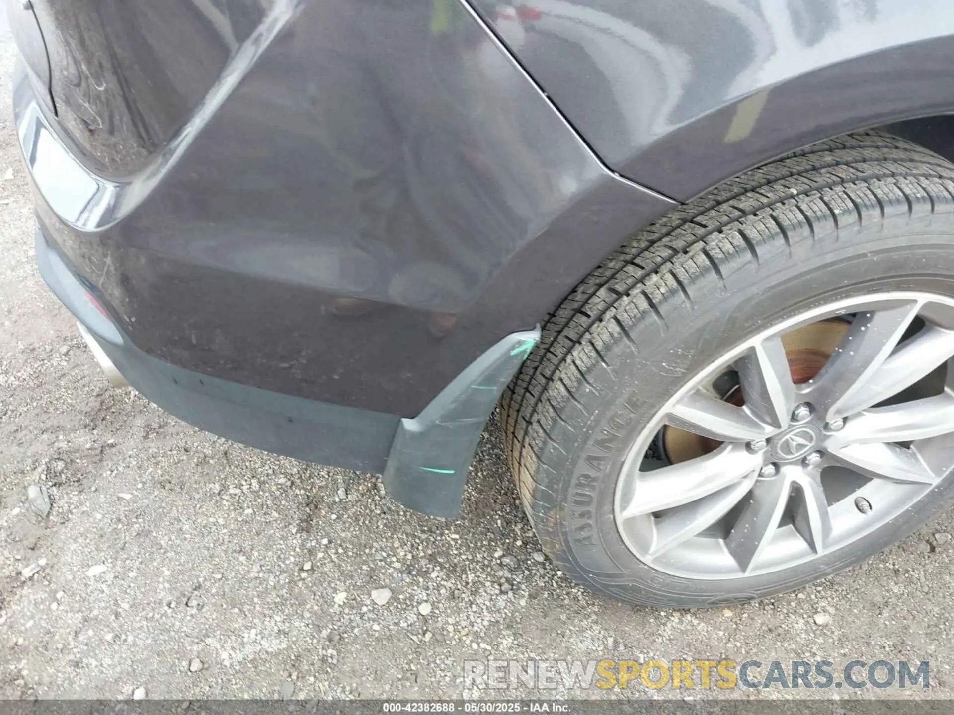22 Photograph of a damaged car 5J8TC2H73LL809899 ACURA RDX 2020
