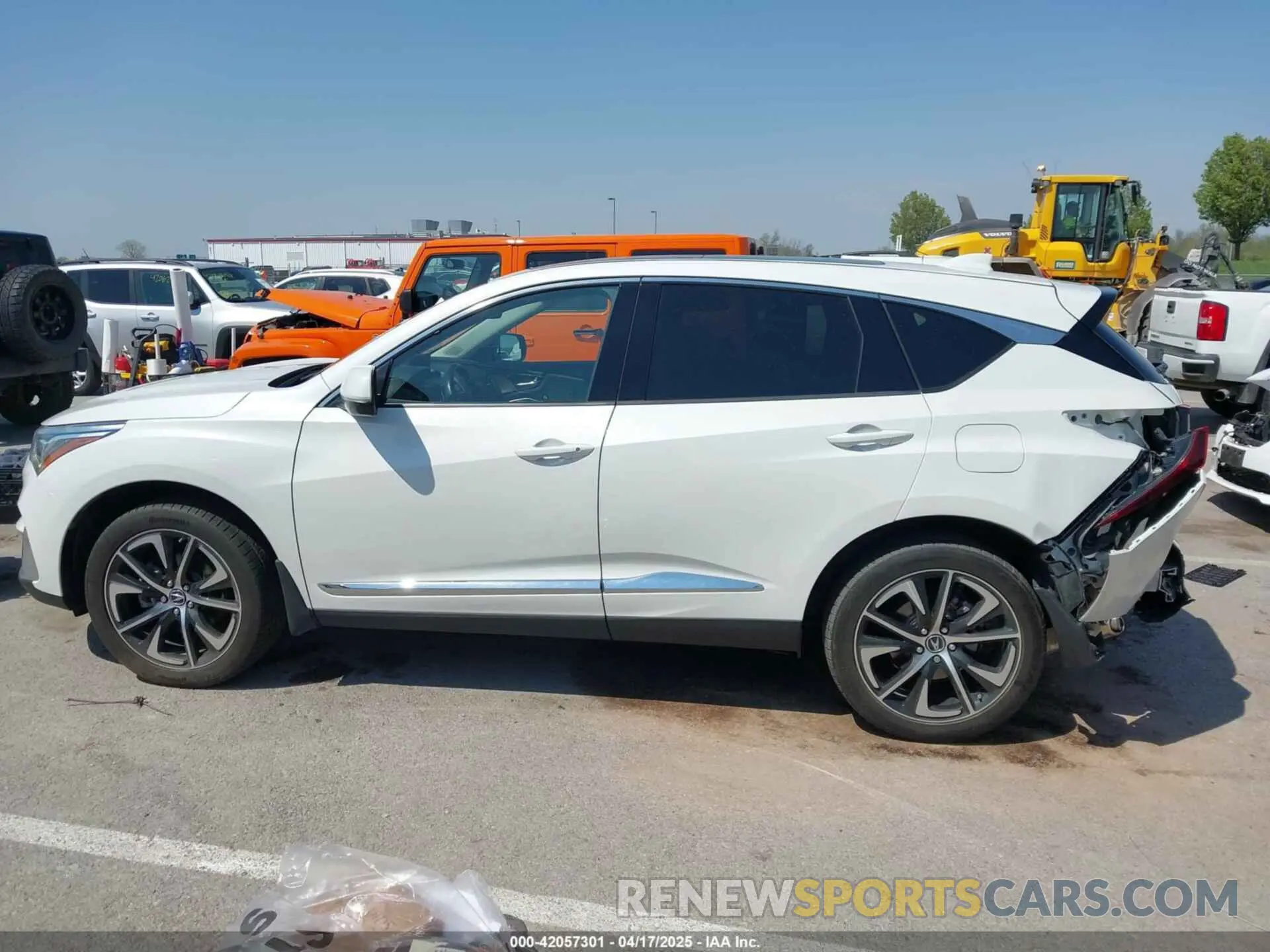 14 Photograph of a damaged car 5J8TC2H77LL022972 ACURA RDX 2020