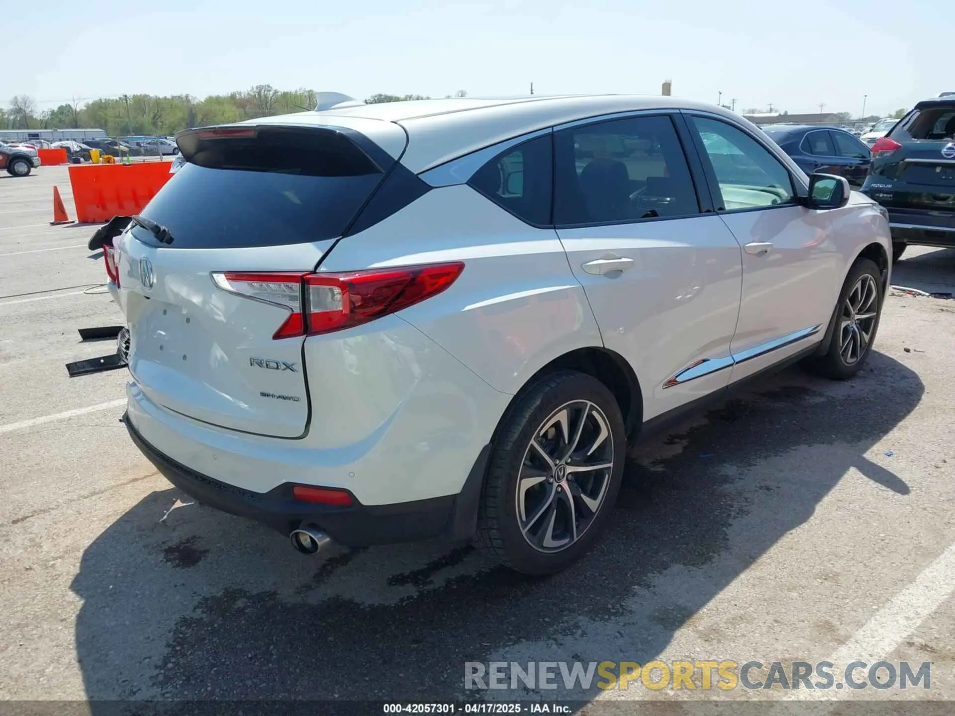 4 Photograph of a damaged car 5J8TC2H77LL022972 ACURA RDX 2020