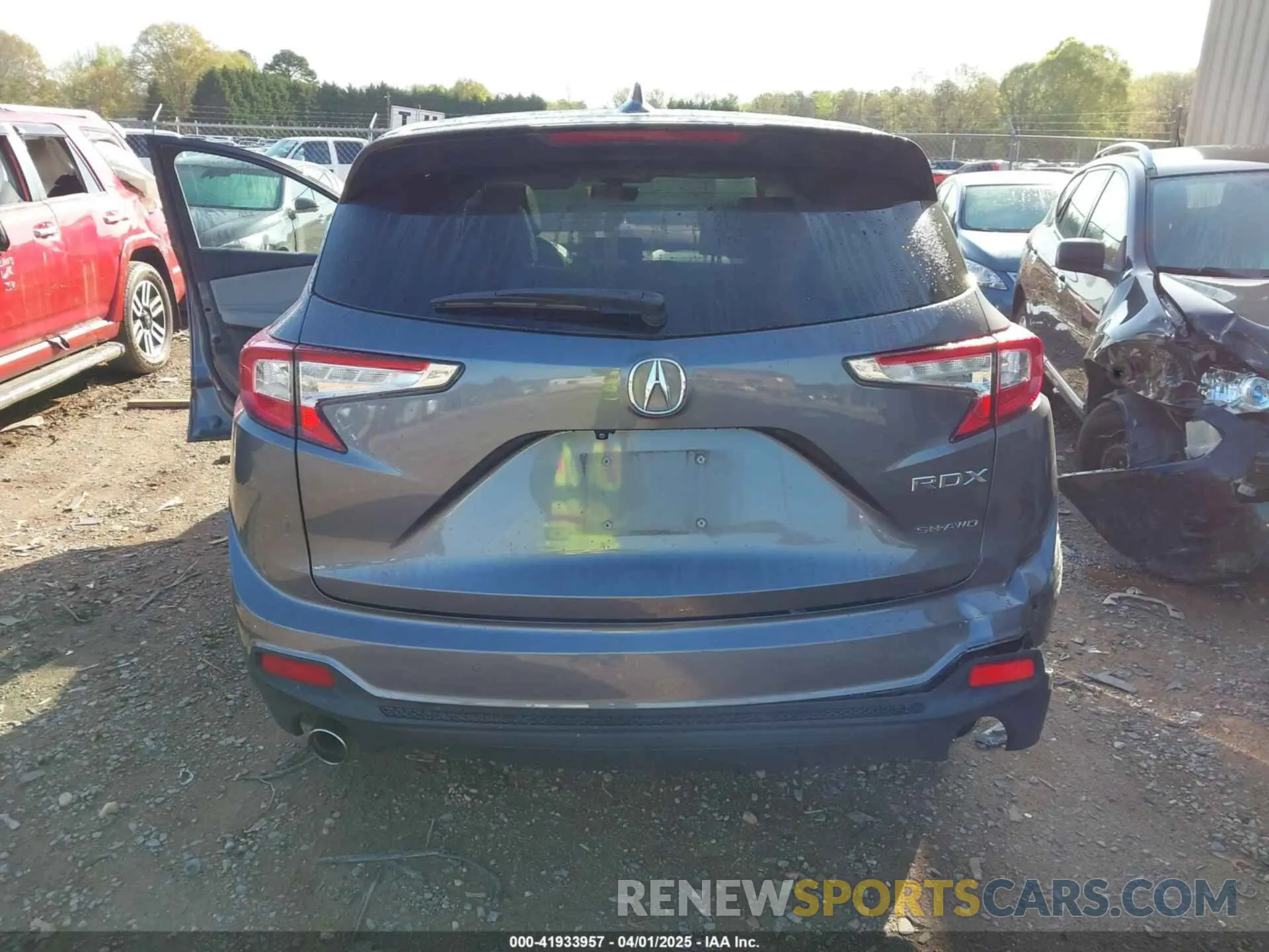 16 Photograph of a damaged car 5J8TC2H79LL029132 ACURA RDX 2020