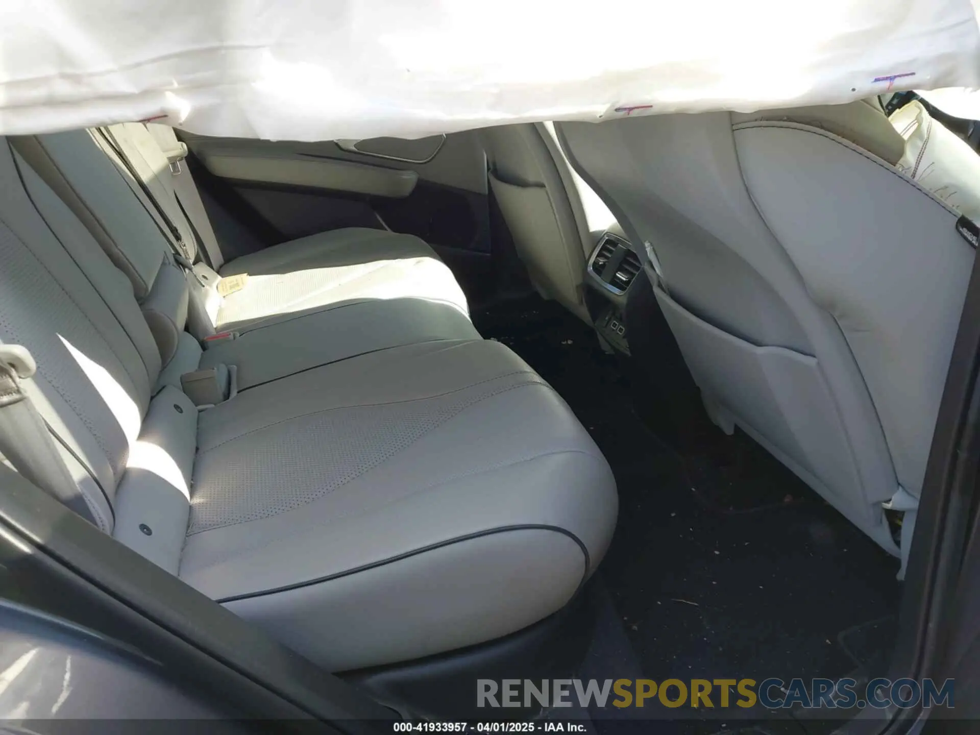 8 Photograph of a damaged car 5J8TC2H79LL029132 ACURA RDX 2020