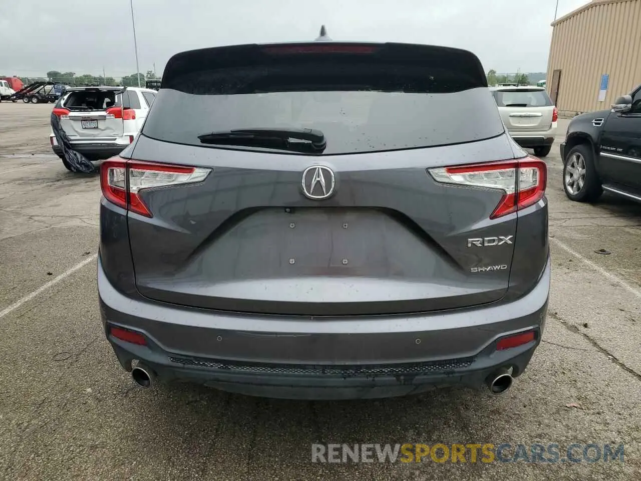 6 Photograph of a damaged car 5J8TC2H7XLL016471 ACURA RDX 2020