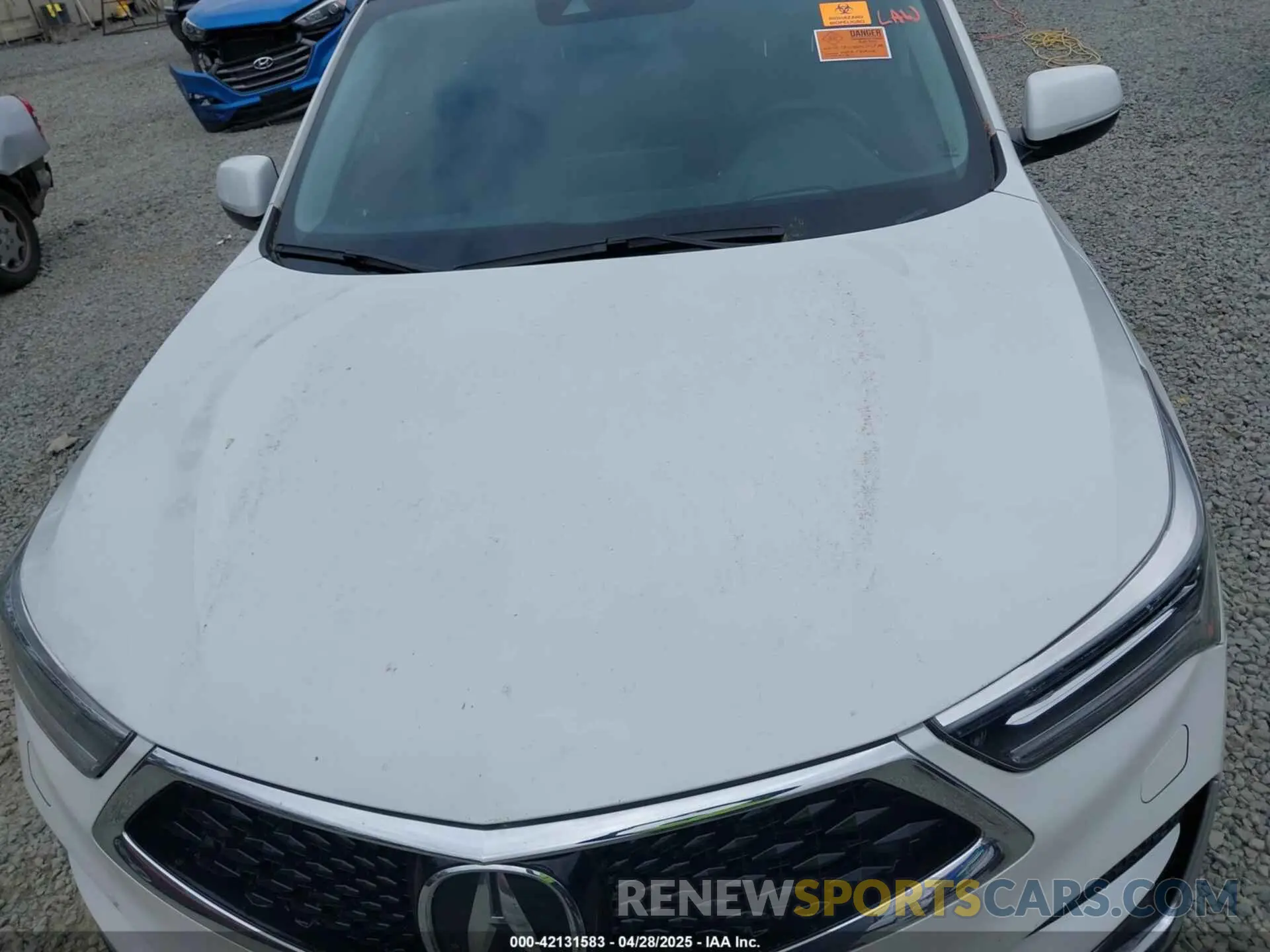10 Photograph of a damaged car 5J8TC2H98LL809852 ACURA RDX 2020