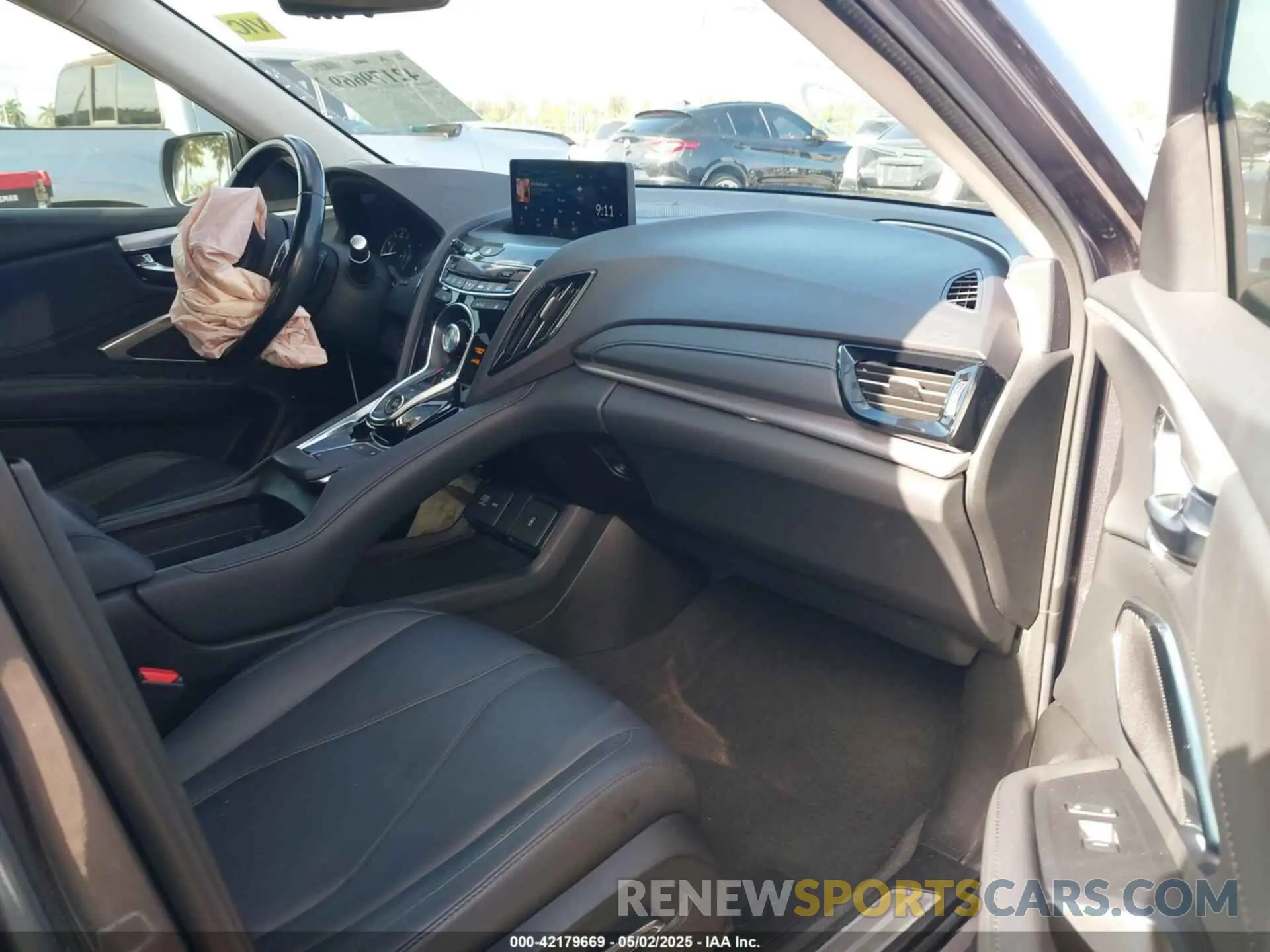 5 Photograph of a damaged car 5J8TC1H32ML001584 ACURA RDX 2021