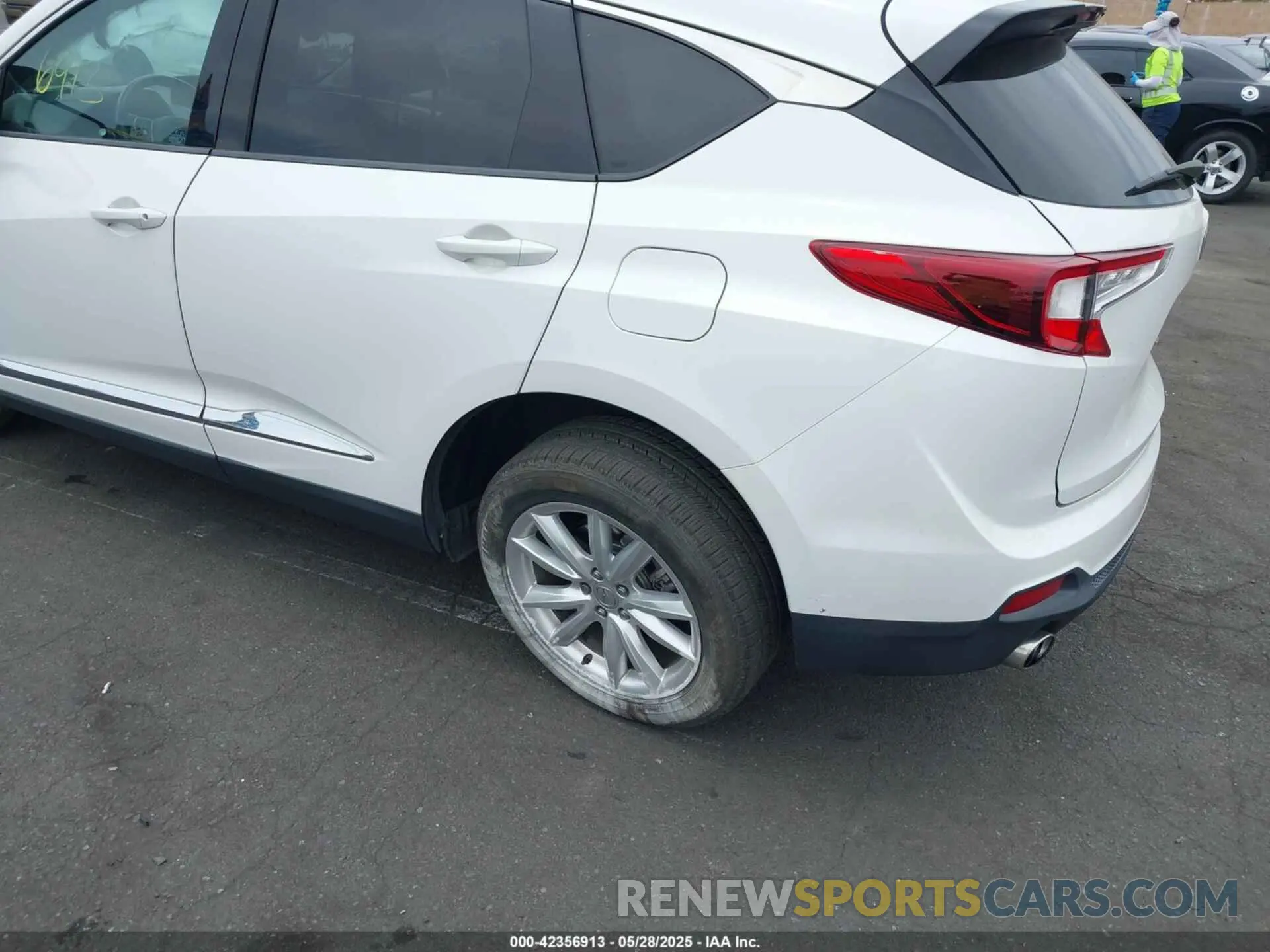 12 Photograph of a damaged car 5J8TC1H37ML003752 ACURA RDX 2021