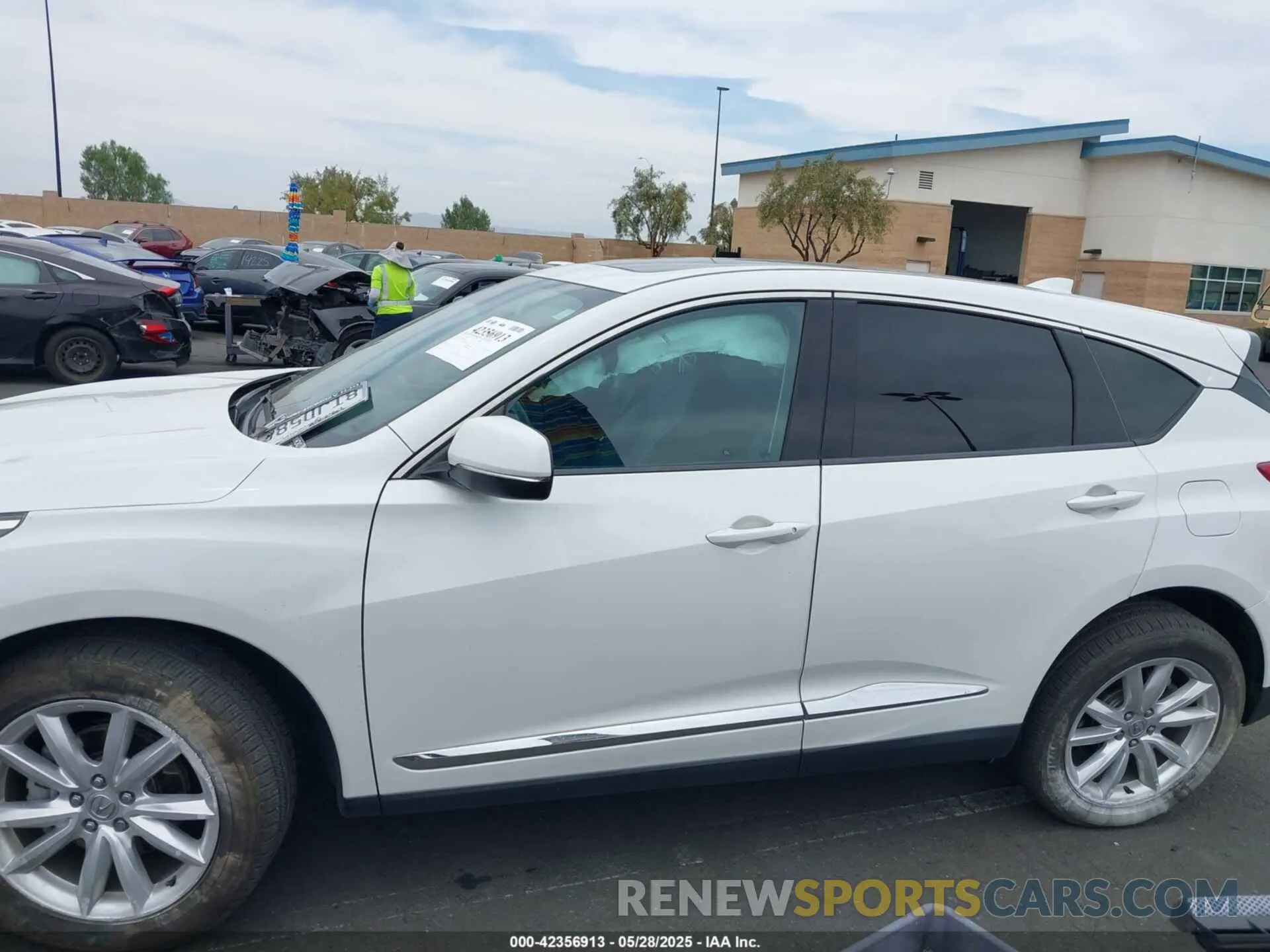 15 Photograph of a damaged car 5J8TC1H37ML003752 ACURA RDX 2021