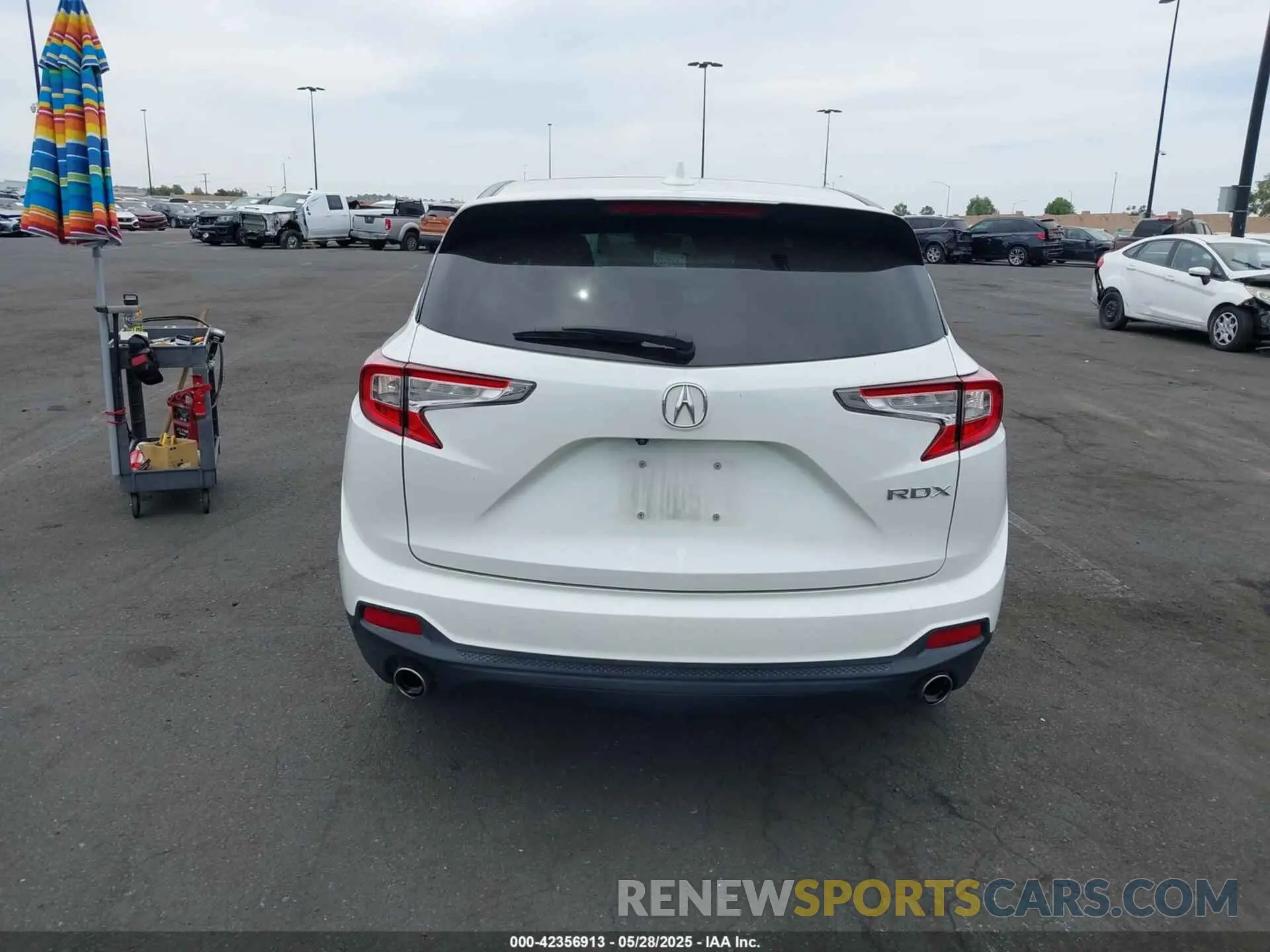 17 Photograph of a damaged car 5J8TC1H37ML003752 ACURA RDX 2021