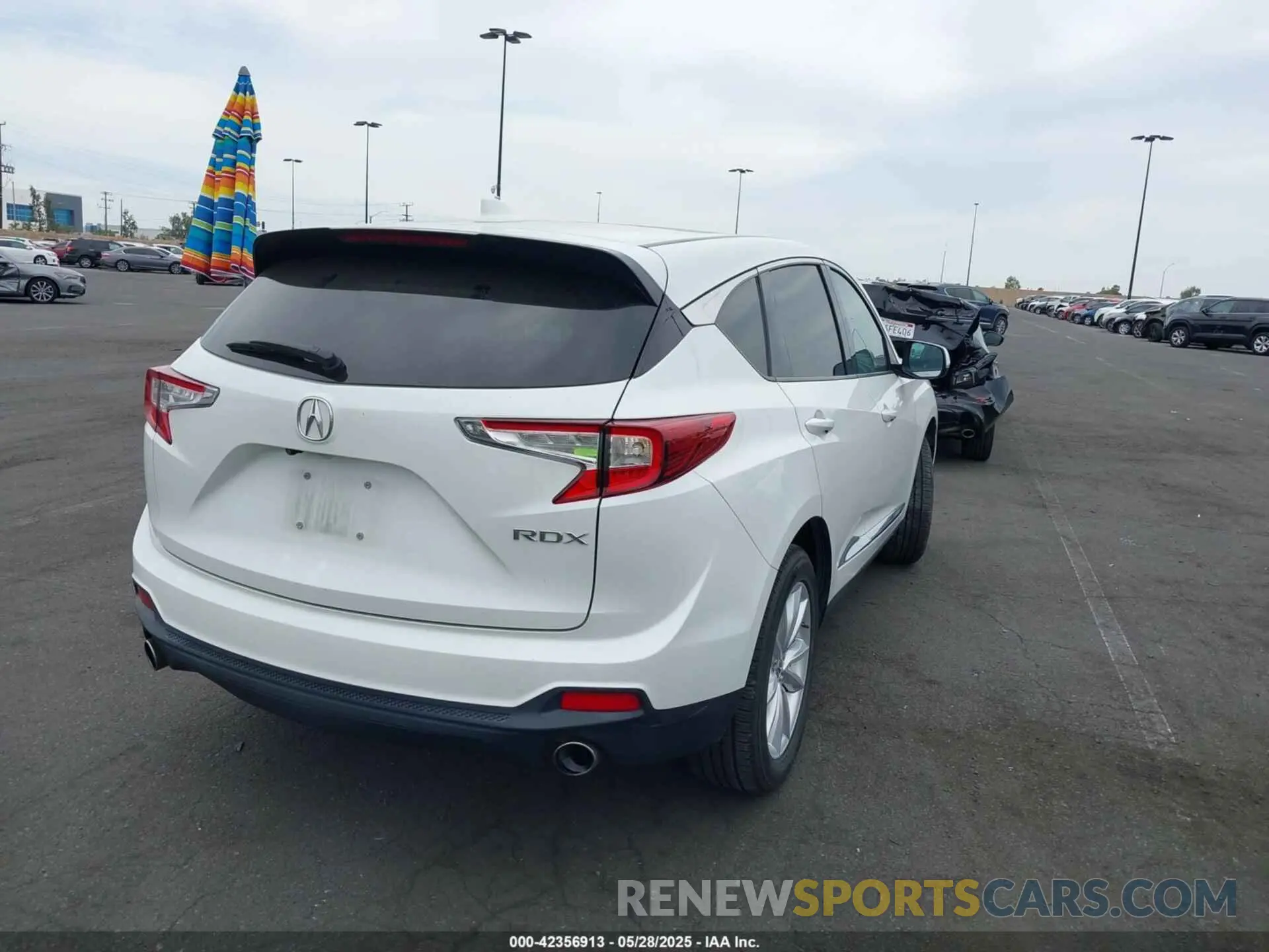4 Photograph of a damaged car 5J8TC1H37ML003752 ACURA RDX 2021