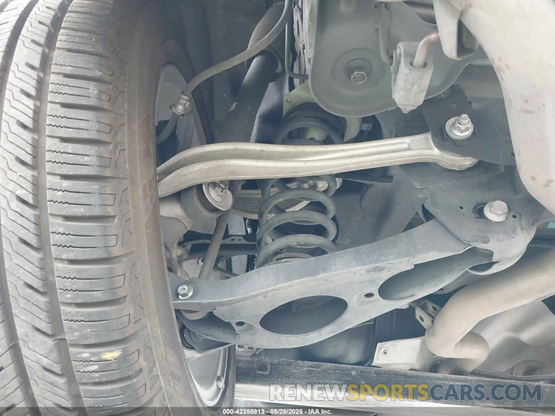 6 Photograph of a damaged car 5J8TC1H37ML003752 ACURA RDX 2021
