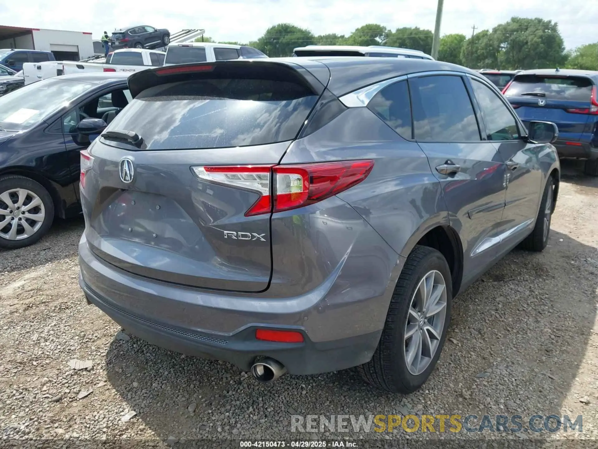 4 Photograph of a damaged car 5J8TC1H50ML003867 ACURA RDX 2021