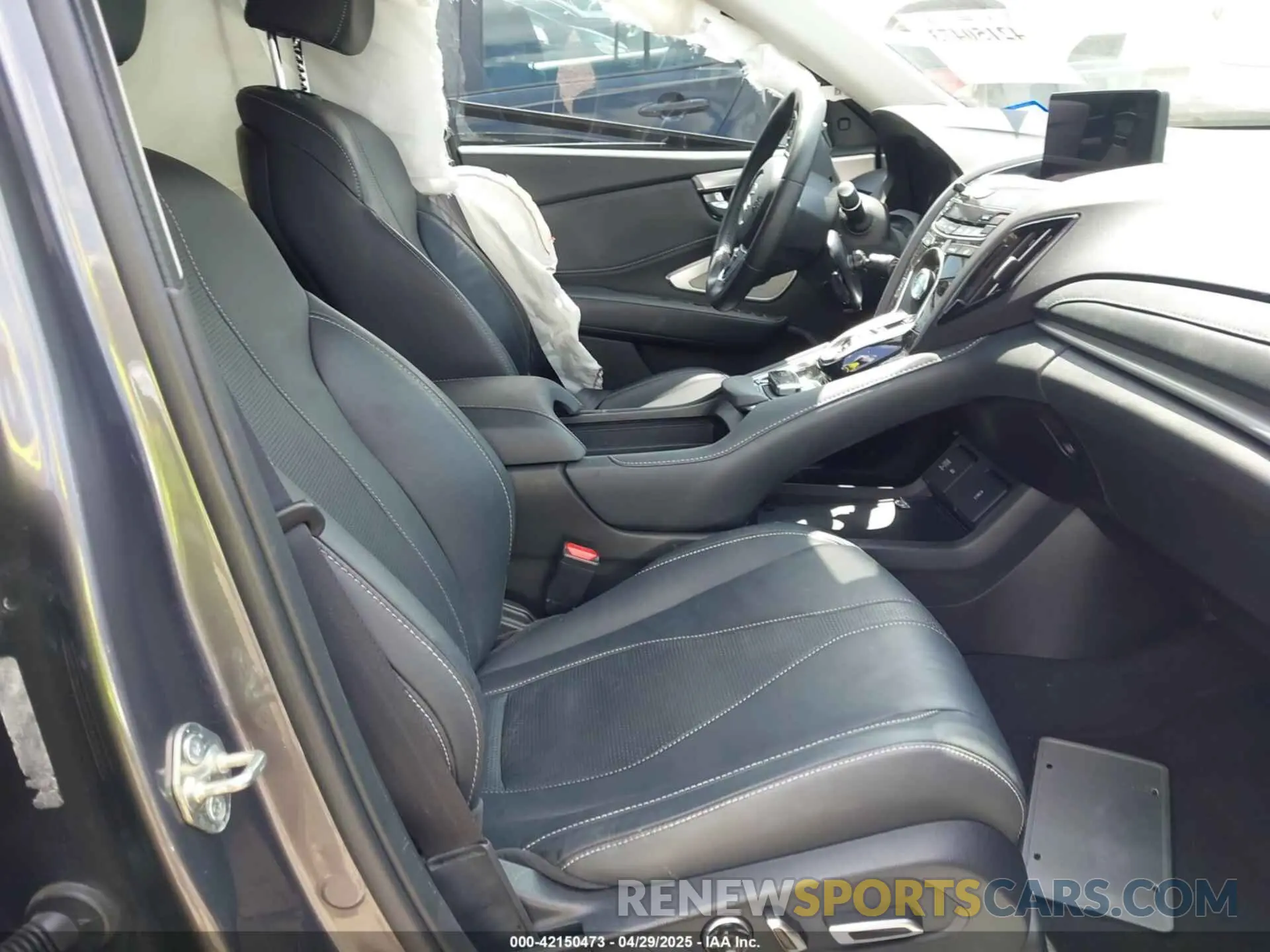 5 Photograph of a damaged car 5J8TC1H50ML003867 ACURA RDX 2021
