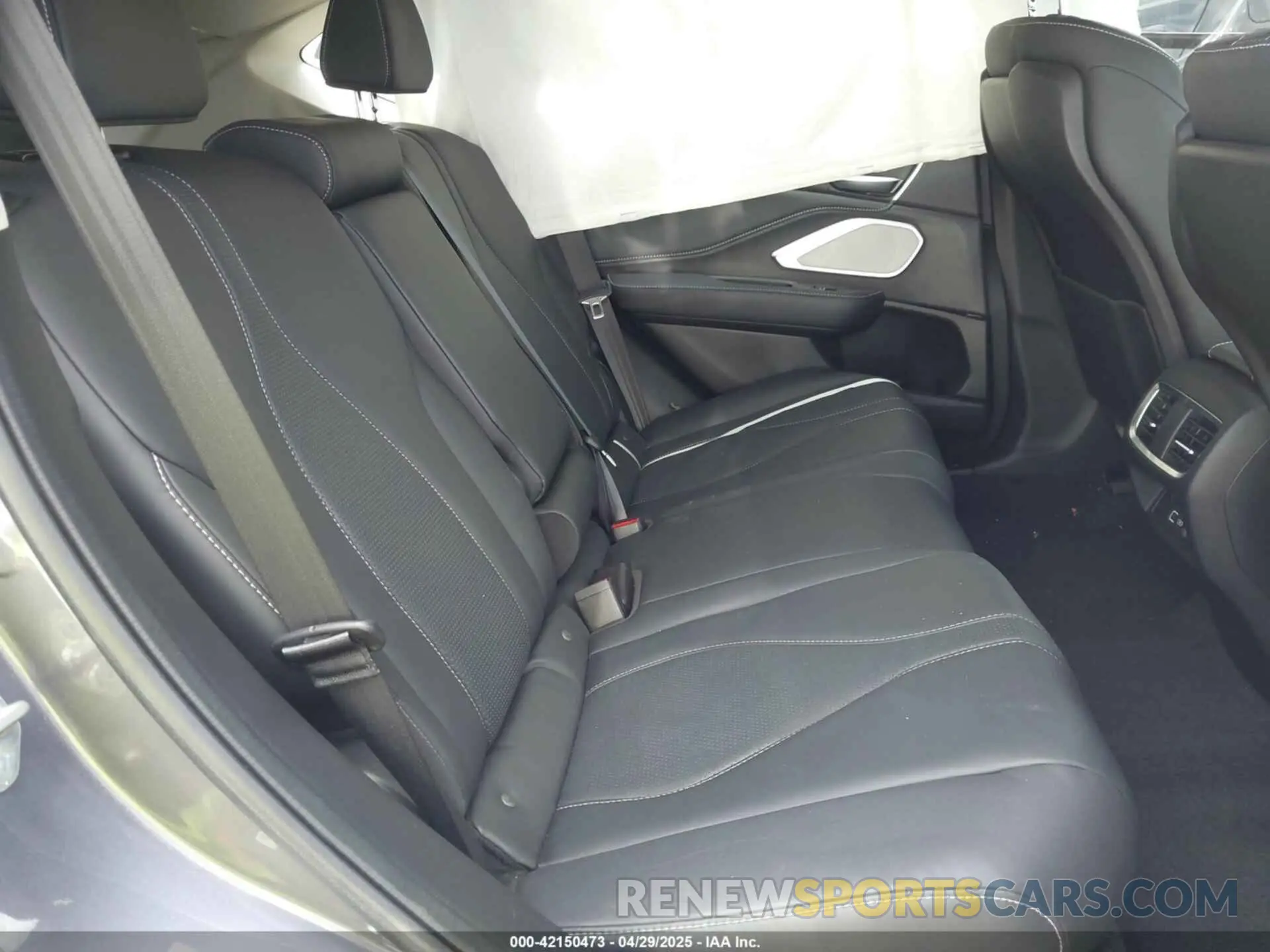 8 Photograph of a damaged car 5J8TC1H50ML003867 ACURA RDX 2021