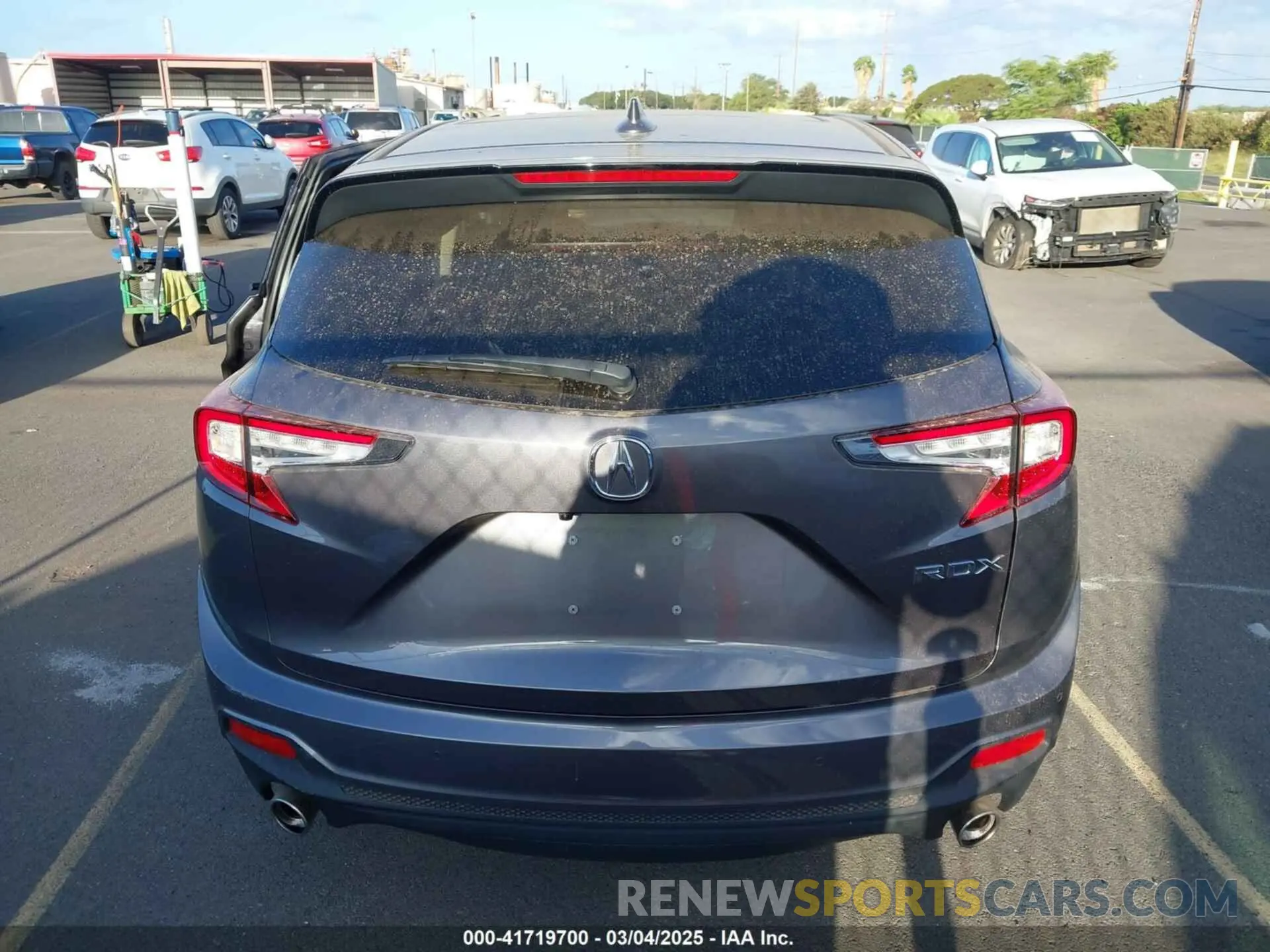 17 Photograph of a damaged car 5J8TC1H55ML018431 ACURA RDX 2021