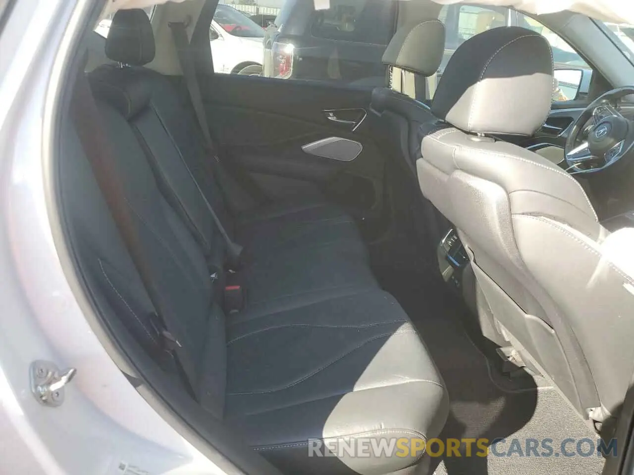 11 Photograph of a damaged car 5J8TC1H5XML001477 ACURA RDX 2021