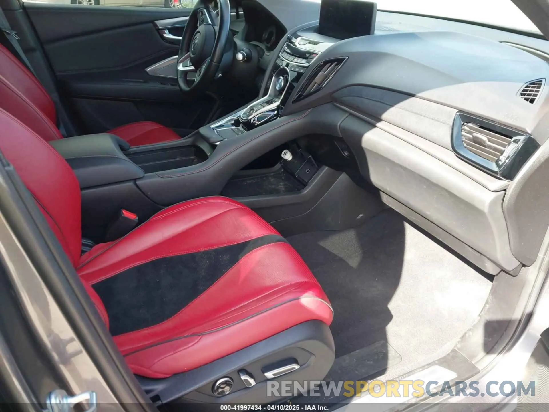 5 Photograph of a damaged car 5J8TC1H6XML018787 ACURA RDX 2021