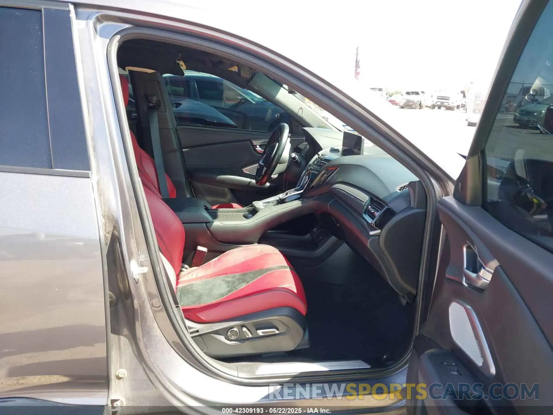 5 Photograph of a damaged car 5J8TC1H6XML019826 ACURA RDX 2021