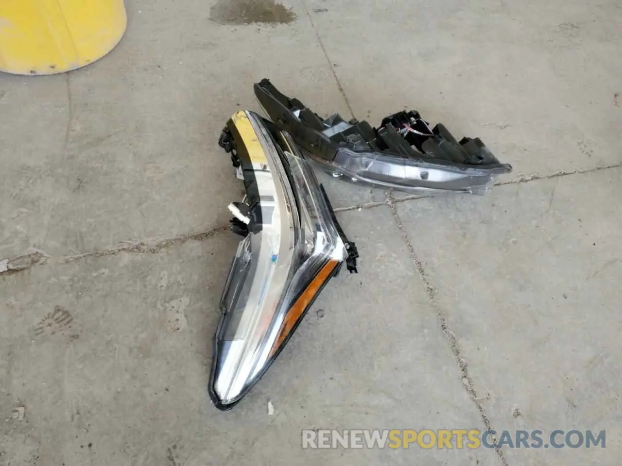 13 Photograph of a damaged car 5J8TC1H77ML012762 ACURA RDX 2021