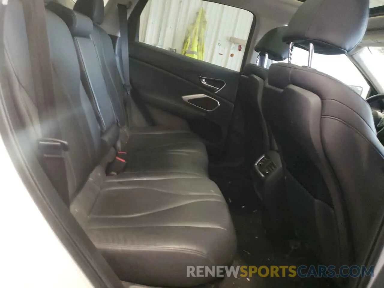 11 Photograph of a damaged car 5J8TC2H34ML023222 ACURA RDX 2021
