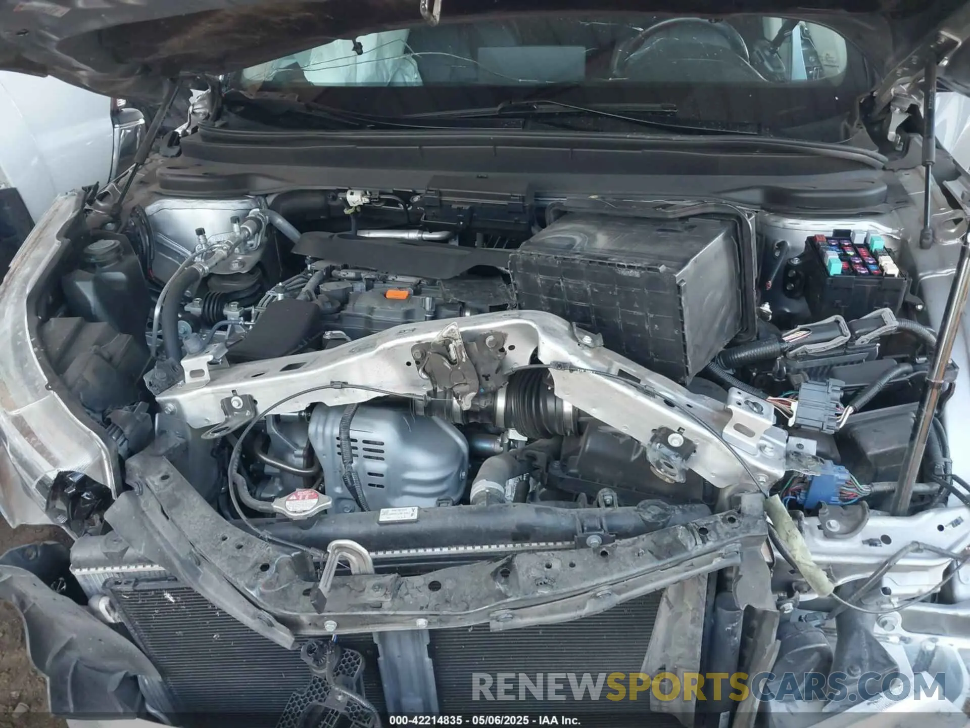10 Photograph of a damaged car 5J8TC2H34ML047472 ACURA RDX 2021