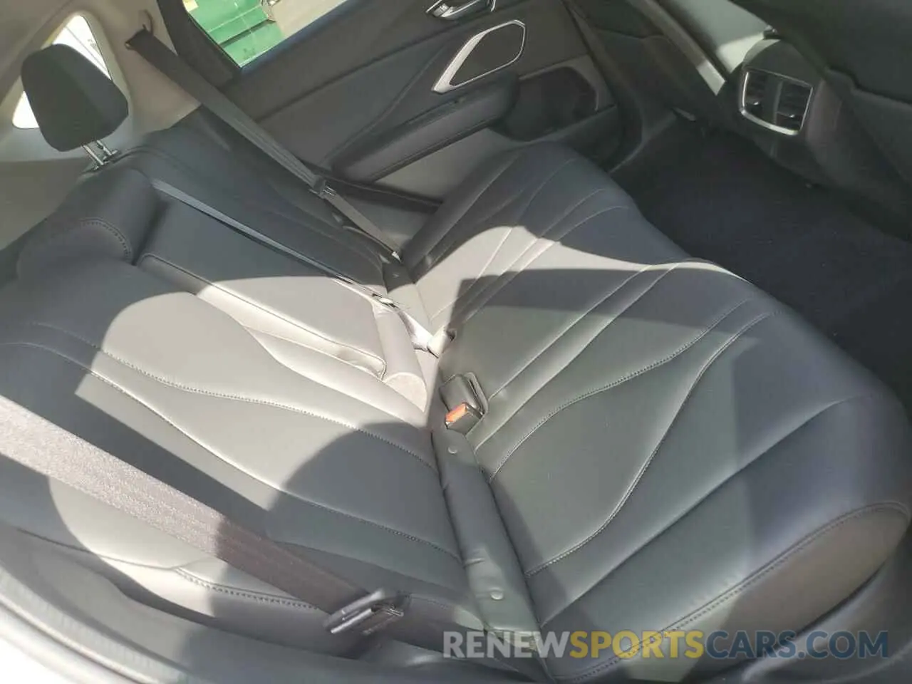 11 Photograph of a damaged car 5J8TC2H3XML016629 ACURA RDX 2021