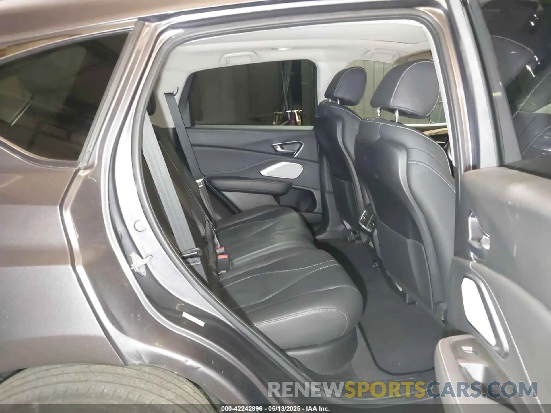 8 Photograph of a damaged car 5J8TC2H50ML035255 ACURA RDX 2021