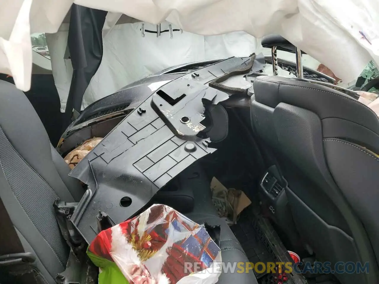 11 Photograph of a damaged car 5J8TC2H52ML002483 ACURA RDX 2021