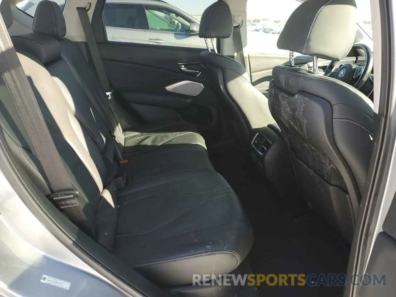 11 Photograph of a damaged car 5J8TC2H52ML015217 ACURA RDX 2021
