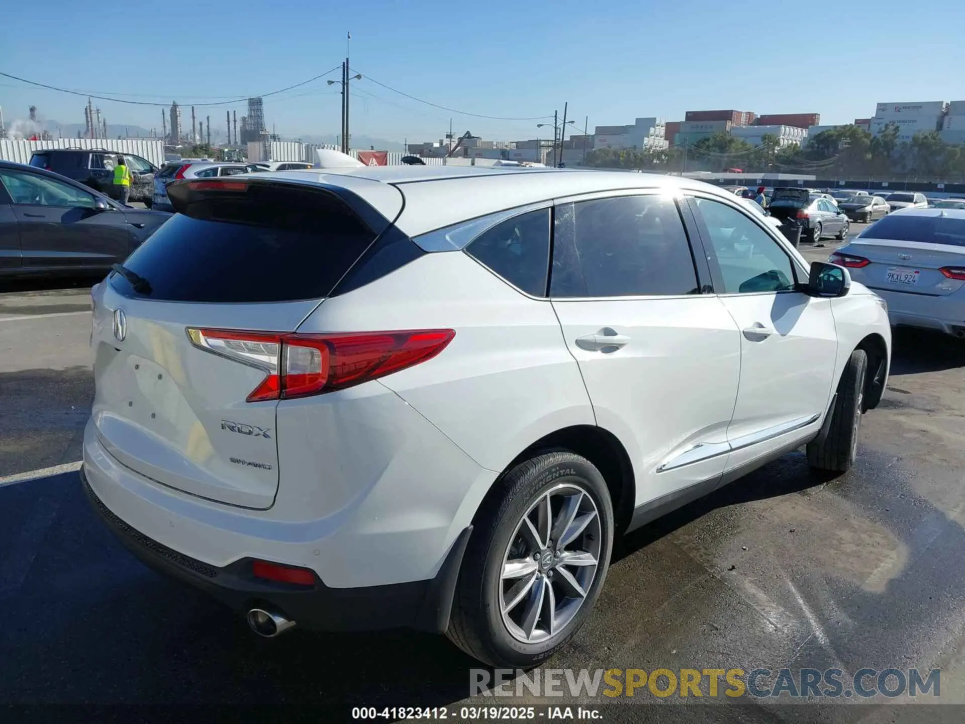 4 Photograph of a damaged car 5J8TC2H5XML019533 ACURA RDX 2021