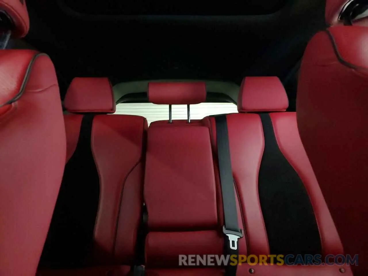 10 Photograph of a damaged car 5J8TC2H60ML014043 ACURA RDX 2021