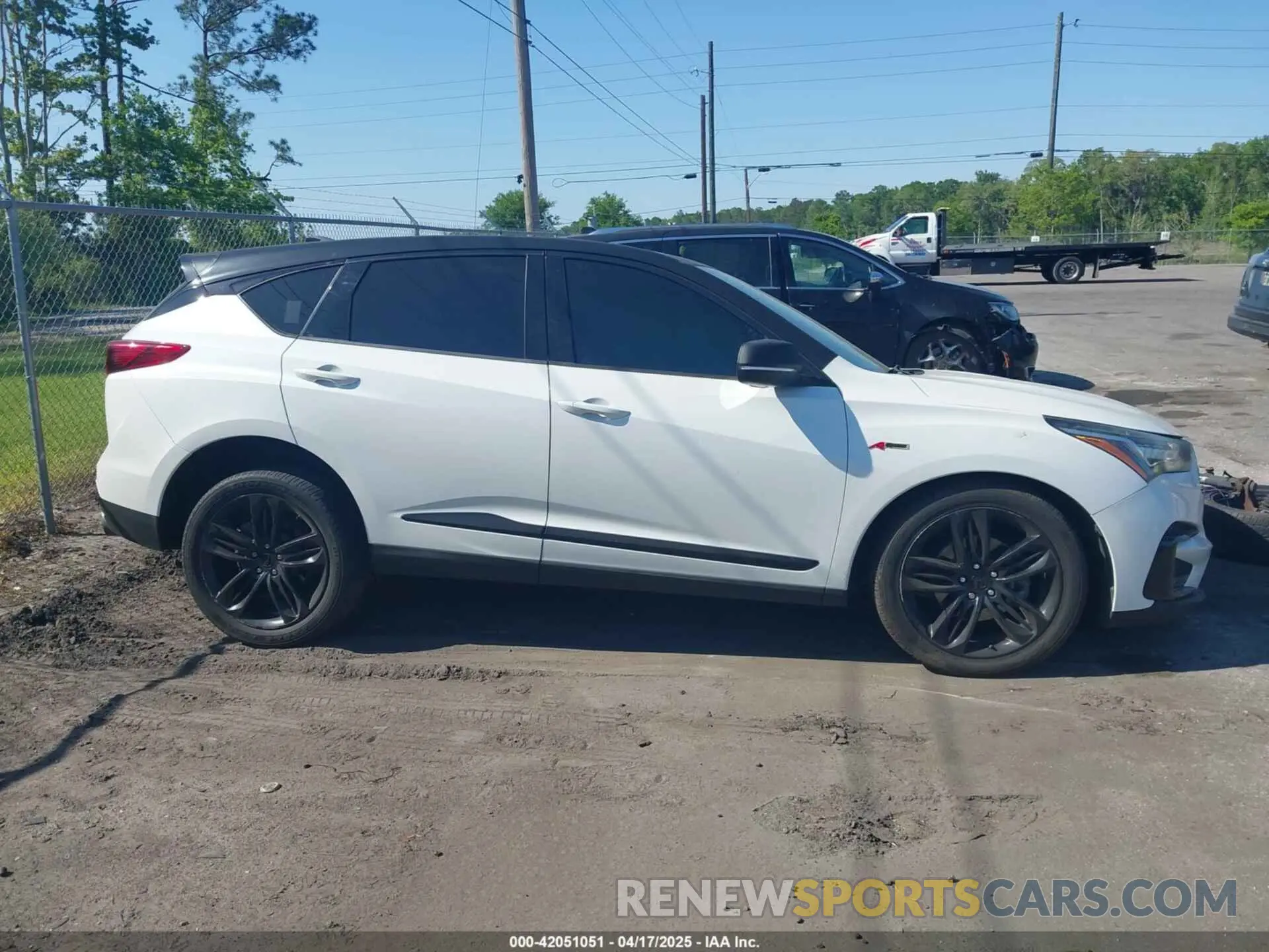 14 Photograph of a damaged car 5J8TC2H63ML010925 ACURA RDX 2021