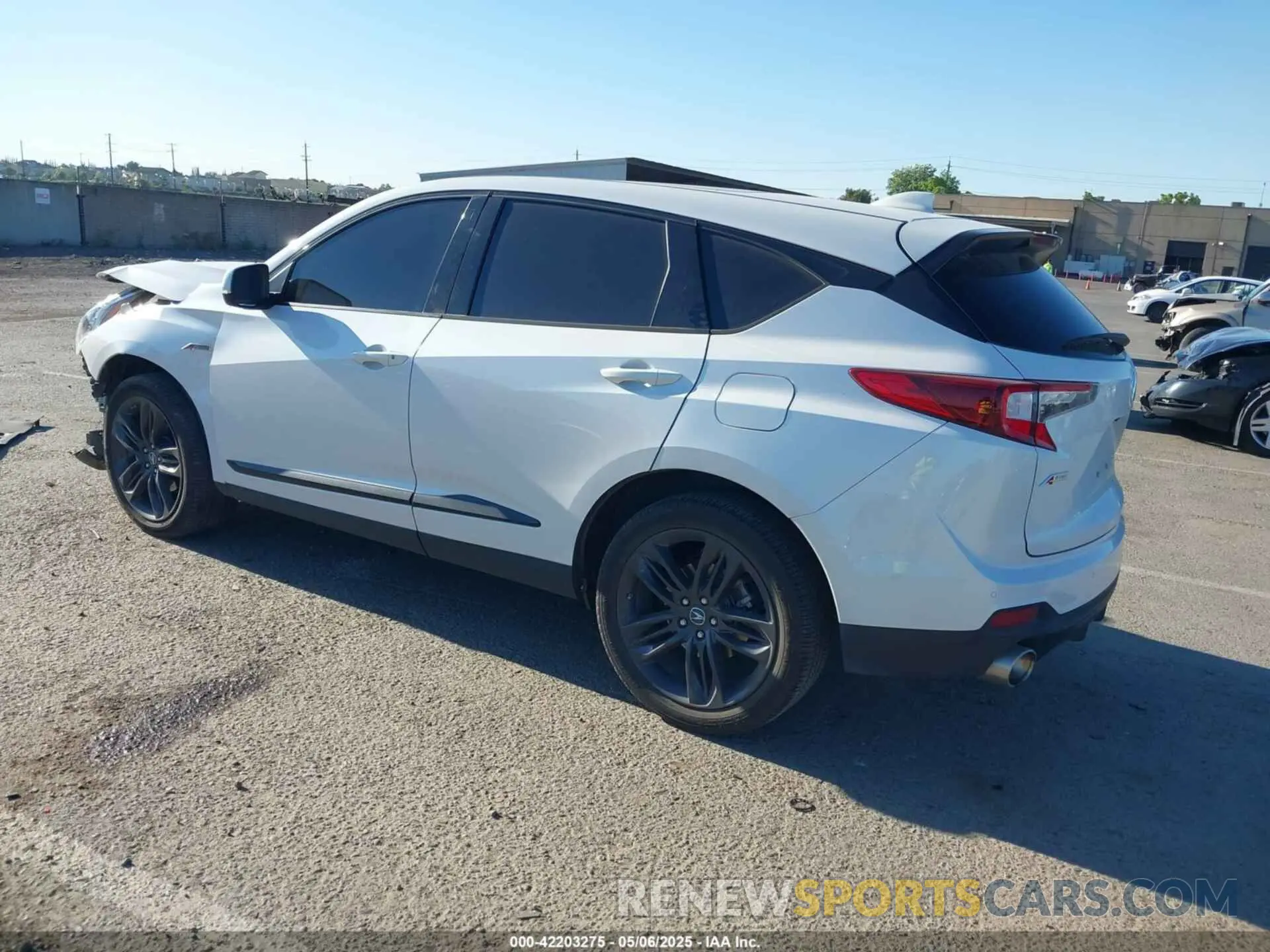 3 Photograph of a damaged car 5J8TC2H64ML042895 ACURA RDX 2021