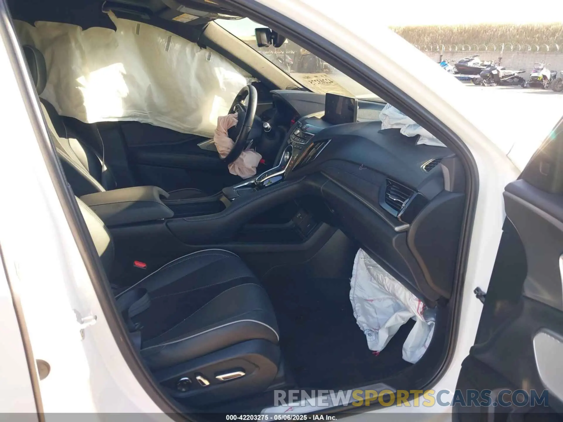 5 Photograph of a damaged car 5J8TC2H64ML042895 ACURA RDX 2021