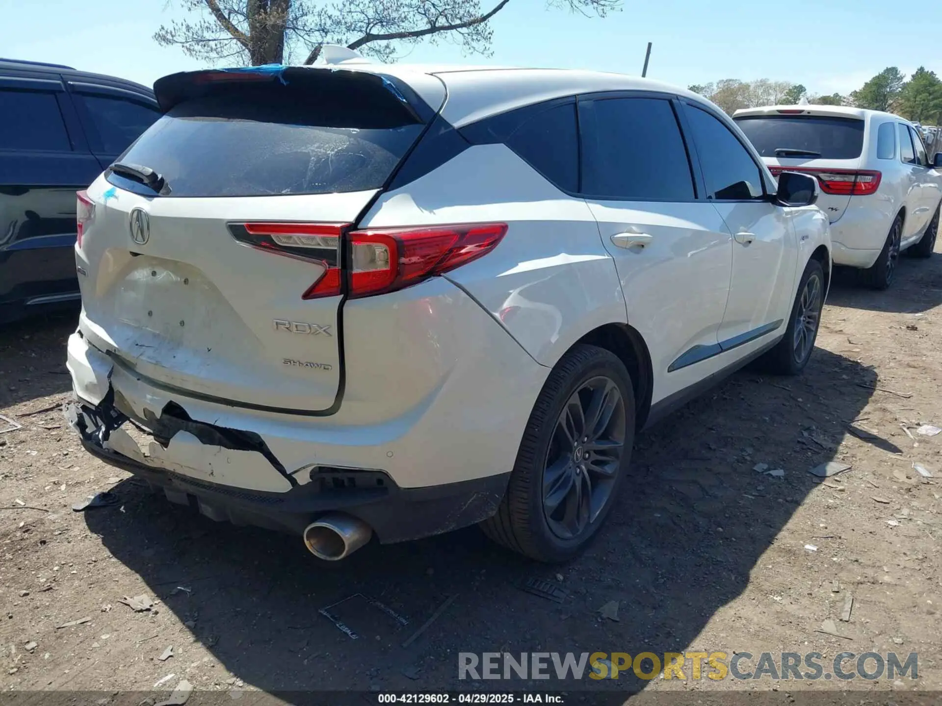 4 Photograph of a damaged car 5J8TC2H65ML022655 ACURA RDX 2021