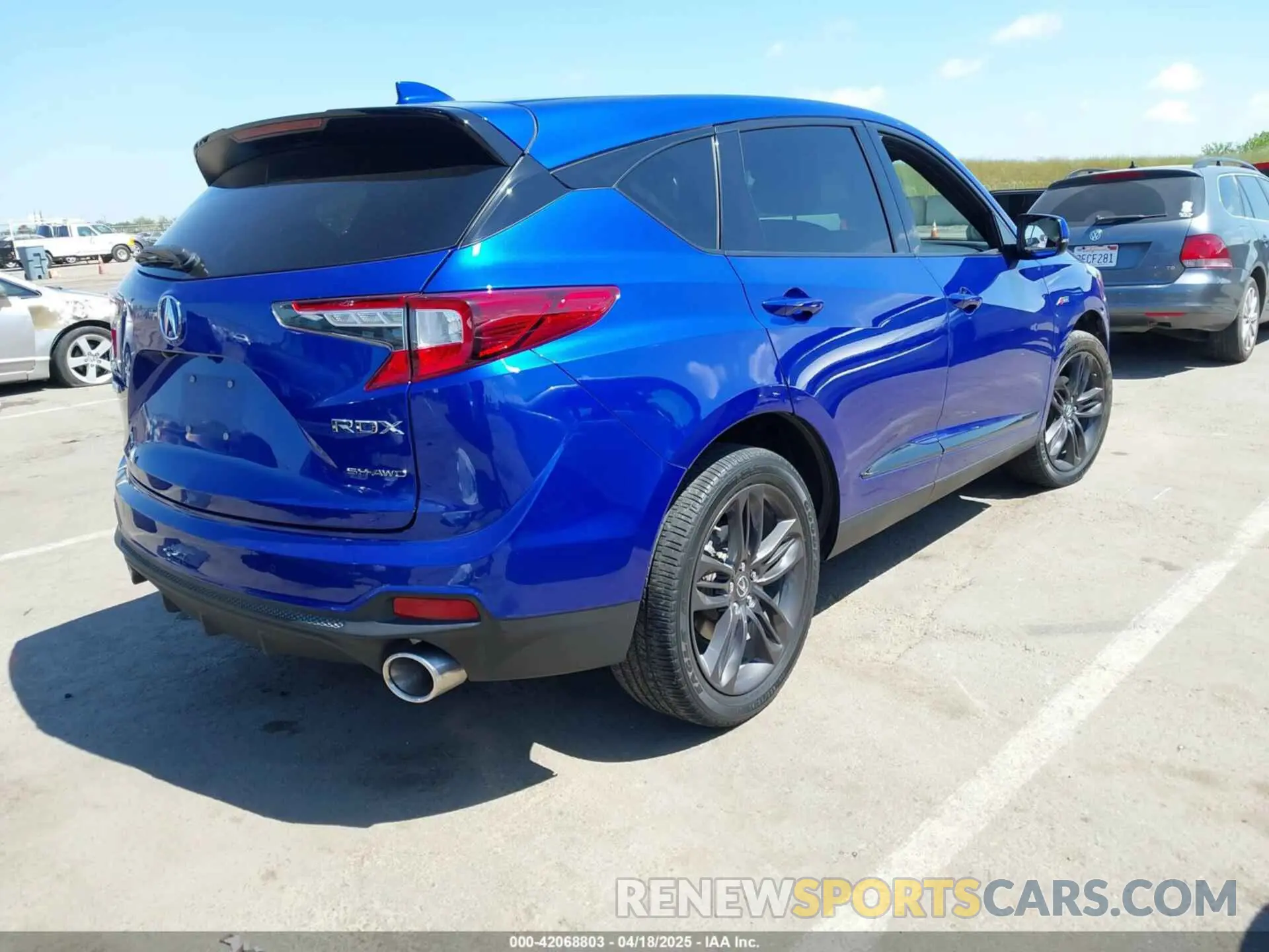 4 Photograph of a damaged car 5J8TC2H69ML022304 ACURA RDX 2021