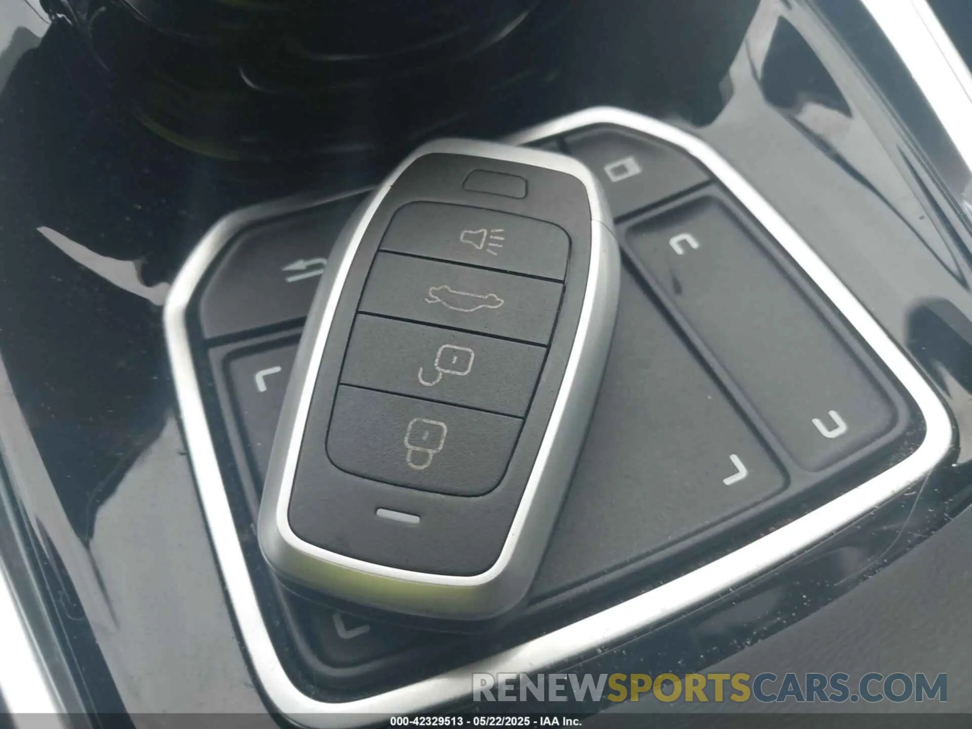 11 Photograph of a damaged car 5J8TC2H6XML034106 ACURA RDX 2021