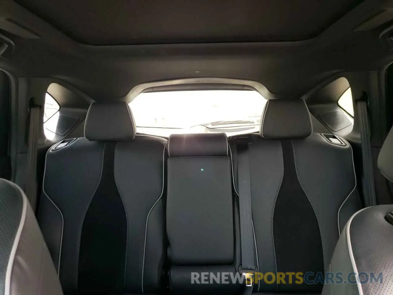 10 Photograph of a damaged car 5J8TC2H6XML038947 ACURA RDX 2021