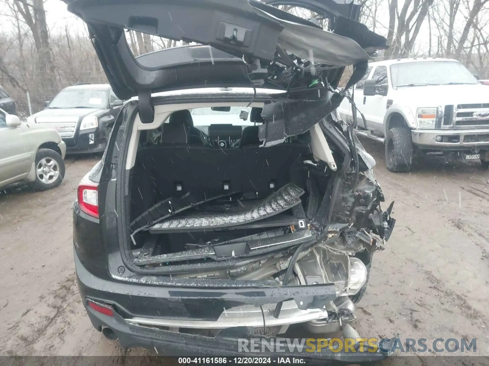 18 Photograph of a damaged car 5J8TC2H71ML002413 ACURA RDX 2021