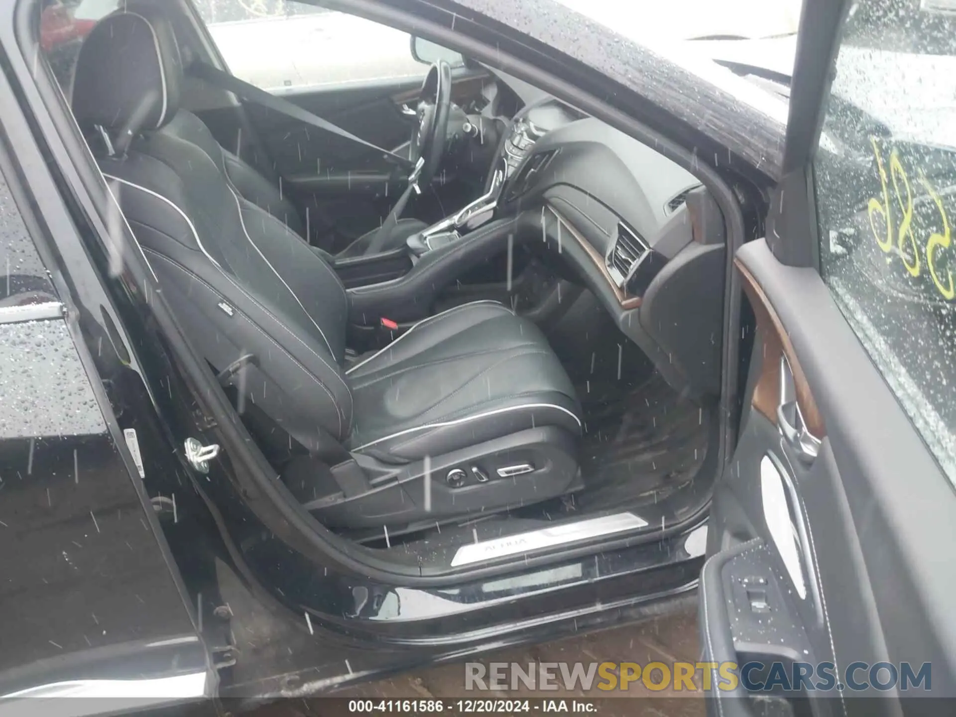 5 Photograph of a damaged car 5J8TC2H71ML002413 ACURA RDX 2021