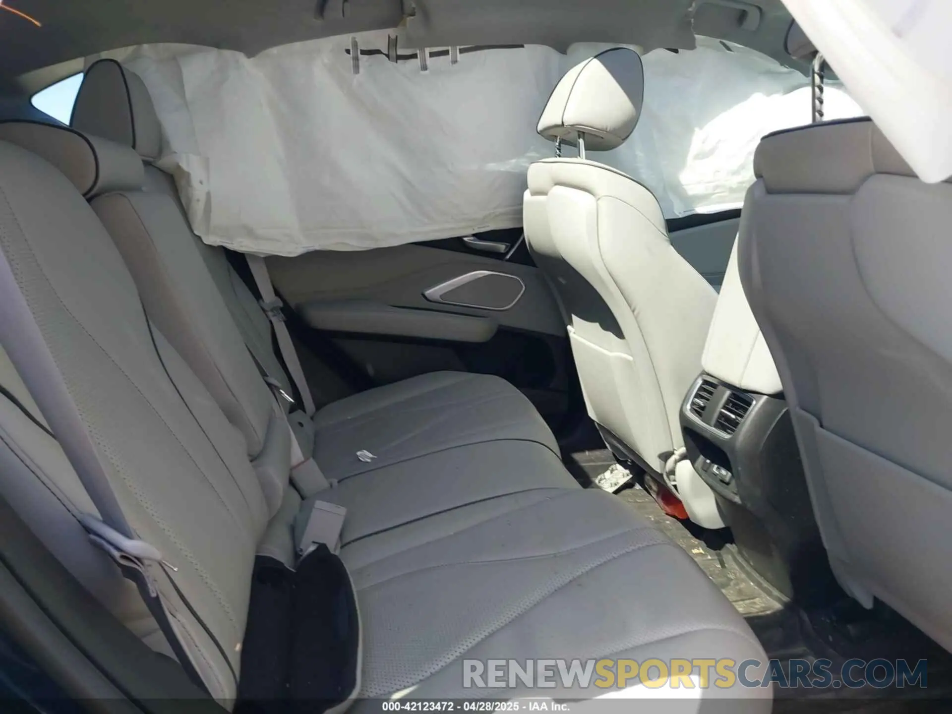 8 Photograph of a damaged car 5J8TC2H75ML030537 ACURA RDX 2021